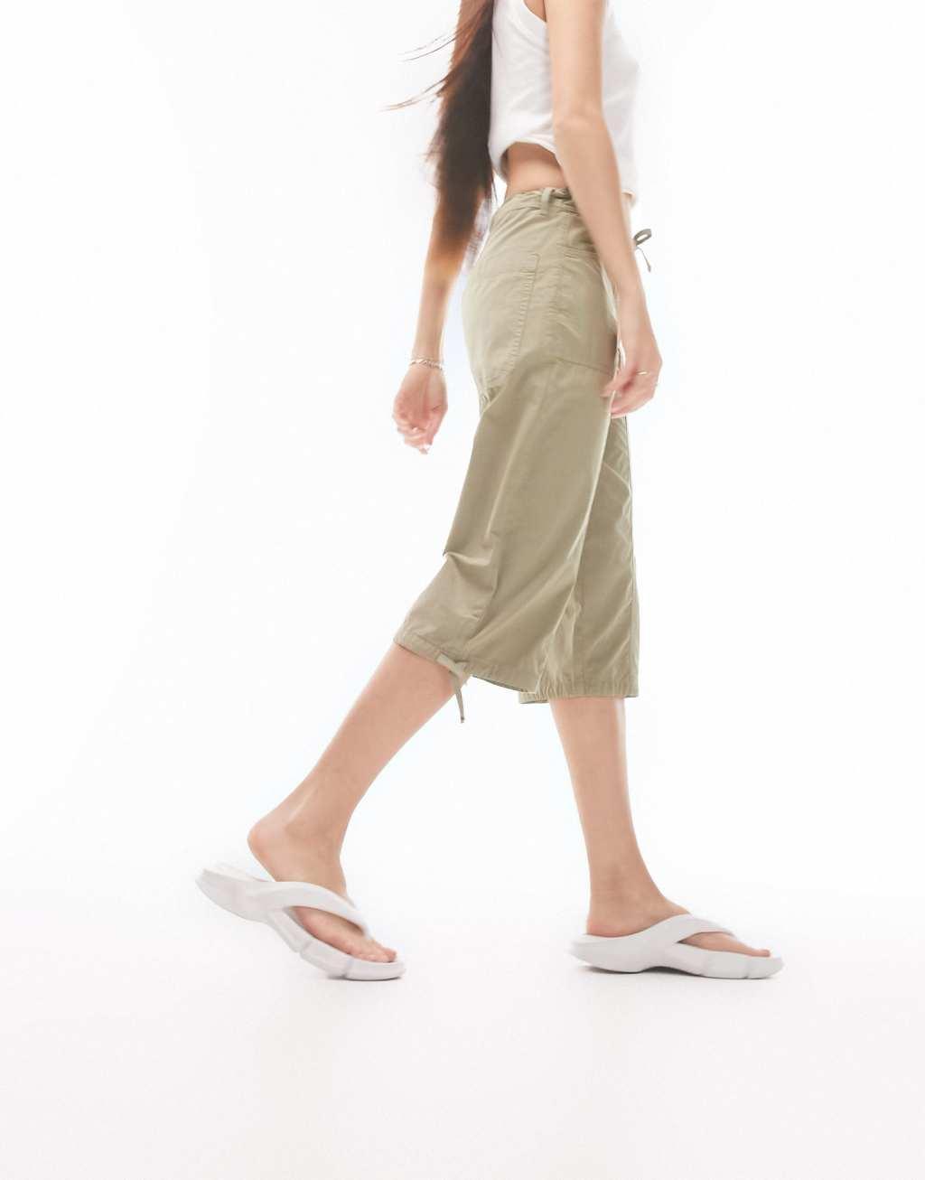 Topshop low rise cropped capri cargo pants Product Image