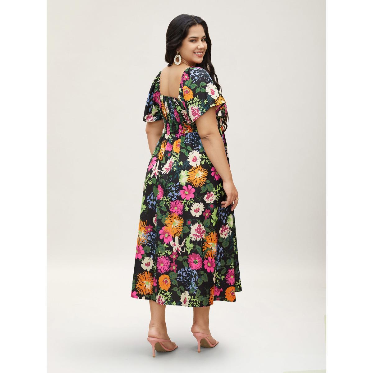 Plus Size Floral Shirred Square Neck Pocket Midi Dress Black Women Elegant Non Square Neck Short sleeve Curvy Midi Dress BloomChic 26/4X Product Image