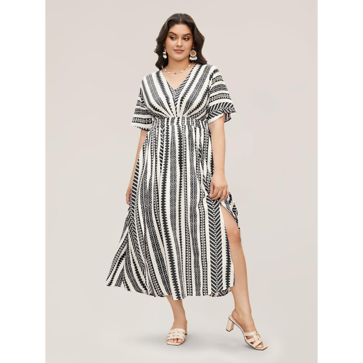 Plus Size Solid Geometric Dolman Sleeve Pocket Shirred Split Hem Dress Beige Women Resort Non V-neck Half Sleeve Curvy Long Dress BloomChic 30/6X Product Image