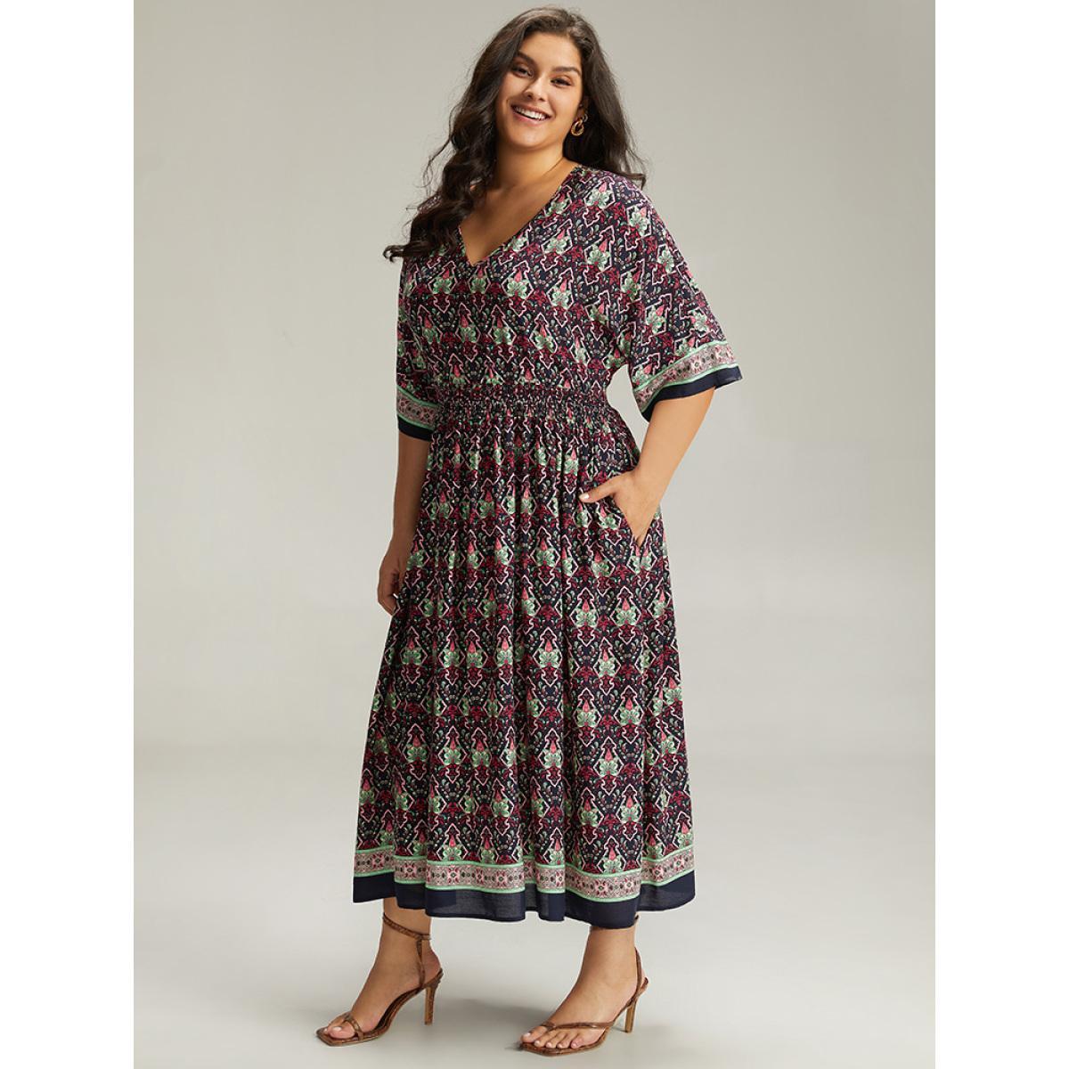 Plus Size Bandana Print Batwing Sleeve Shirred Dress DarkBlue Women Vacation Printed V-neck Half Sleeve Curvy Midi Dress BloomChic 12/L Product Image