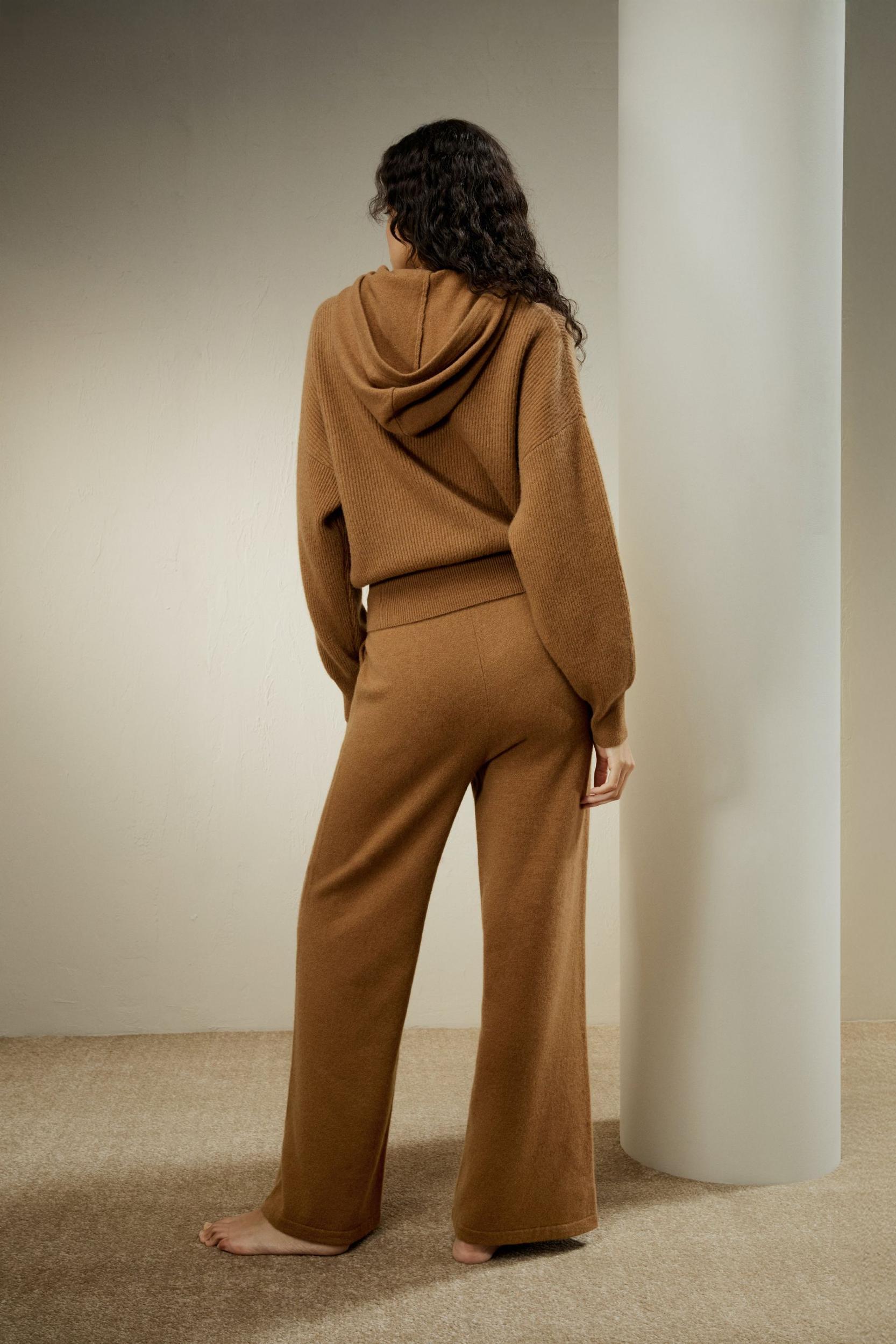 Eshe 2-in-1 Cashmere Detachable Hoodie Product Image