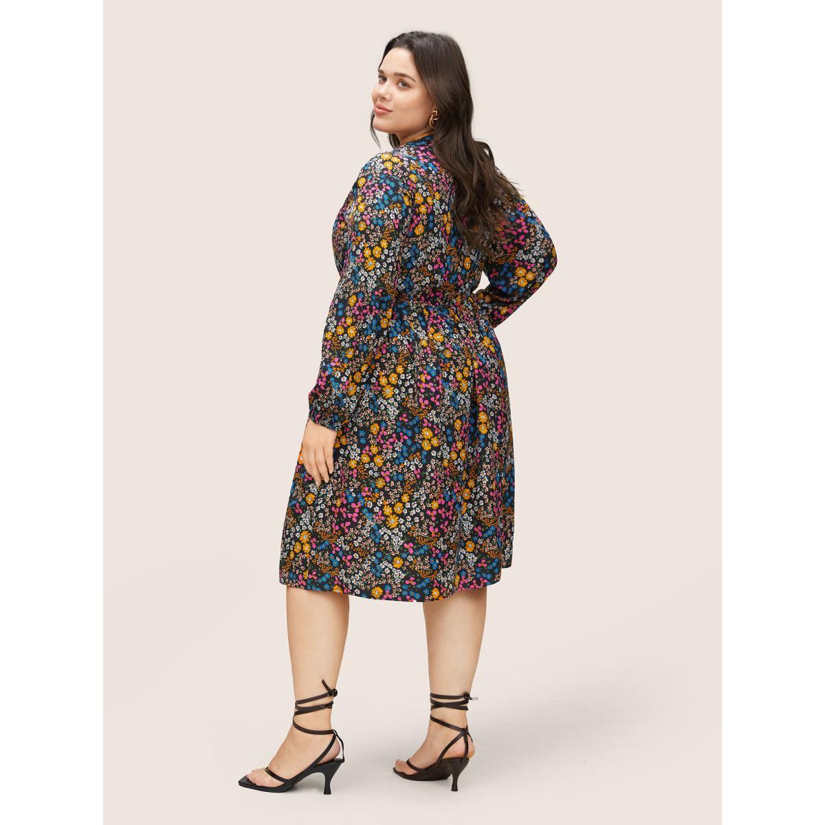 Plus Size Ditsy Floral Notched Pocket Lantern Sleeve Dress Black Women Elegant Non Notched collar Long Sleeve Curvy Midi Dress BloomChic 22-24/3X Product Image