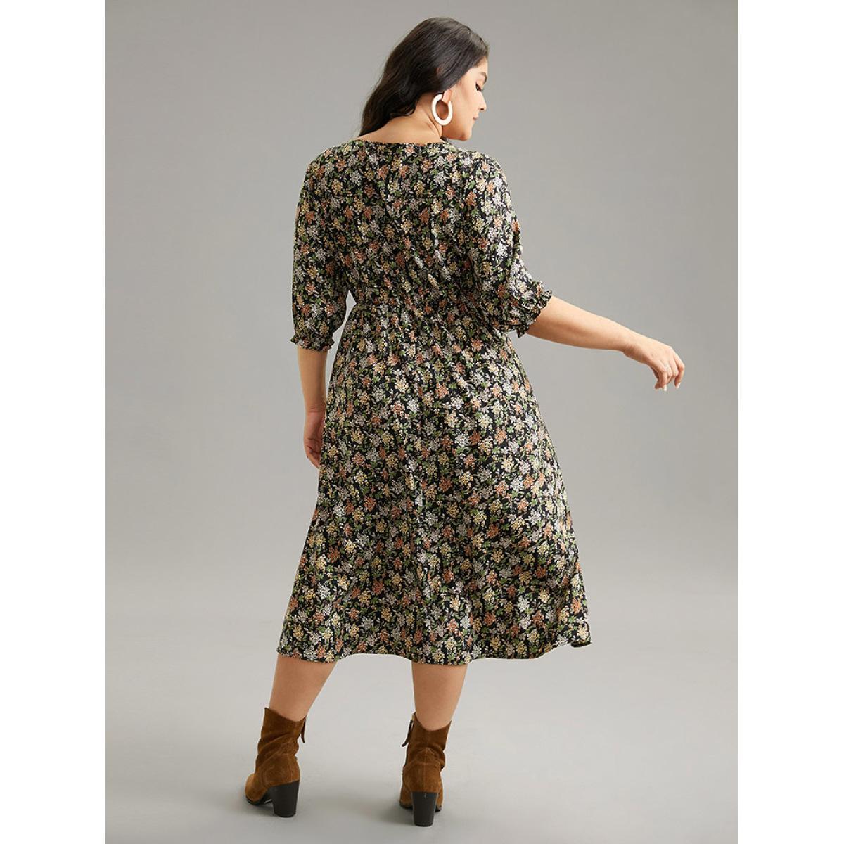 Plus Size Ditsy Floral Elastic Waist Pleated Dress Multicolor Women Vacation Printed Round Neck Elbow-length sleeve Curvy Midi Dress BloomChic 26/4X Product Image
