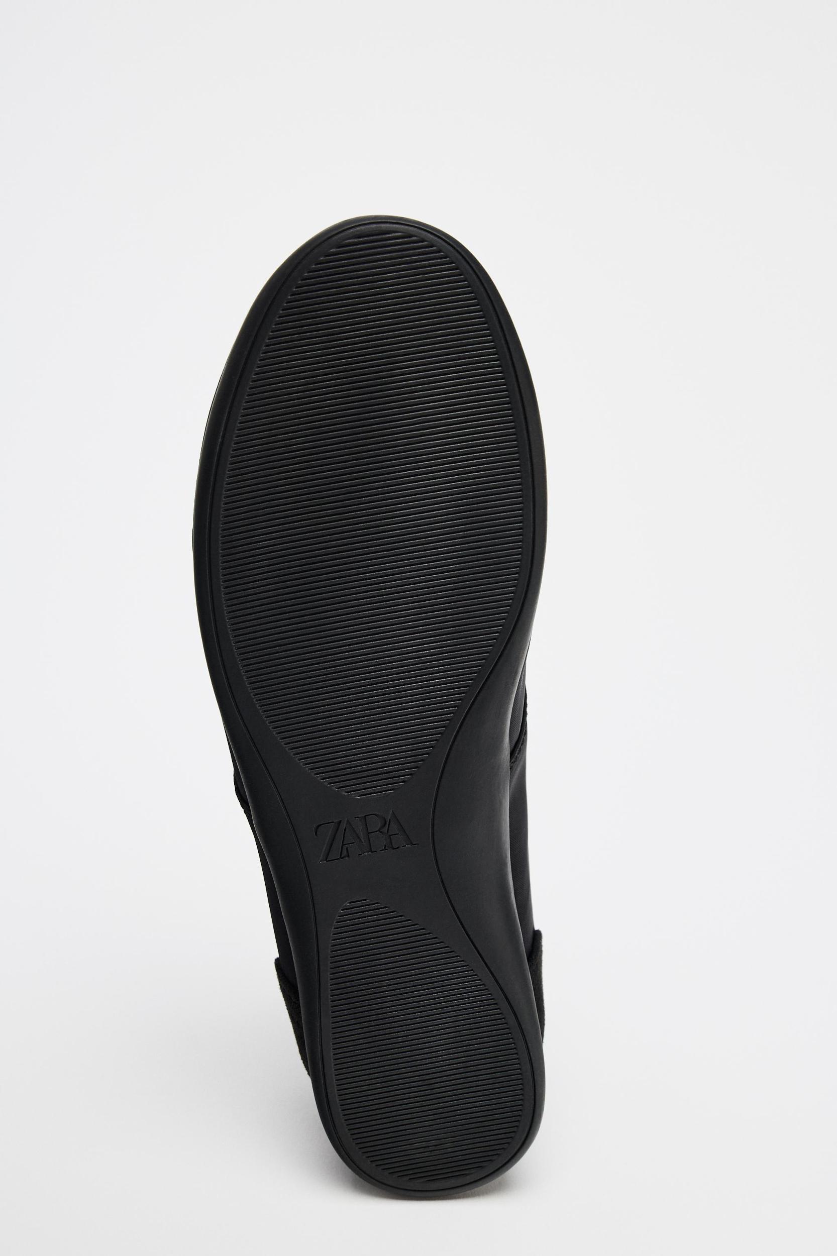 ELASTIC STRAP BALLET FLATS Product Image