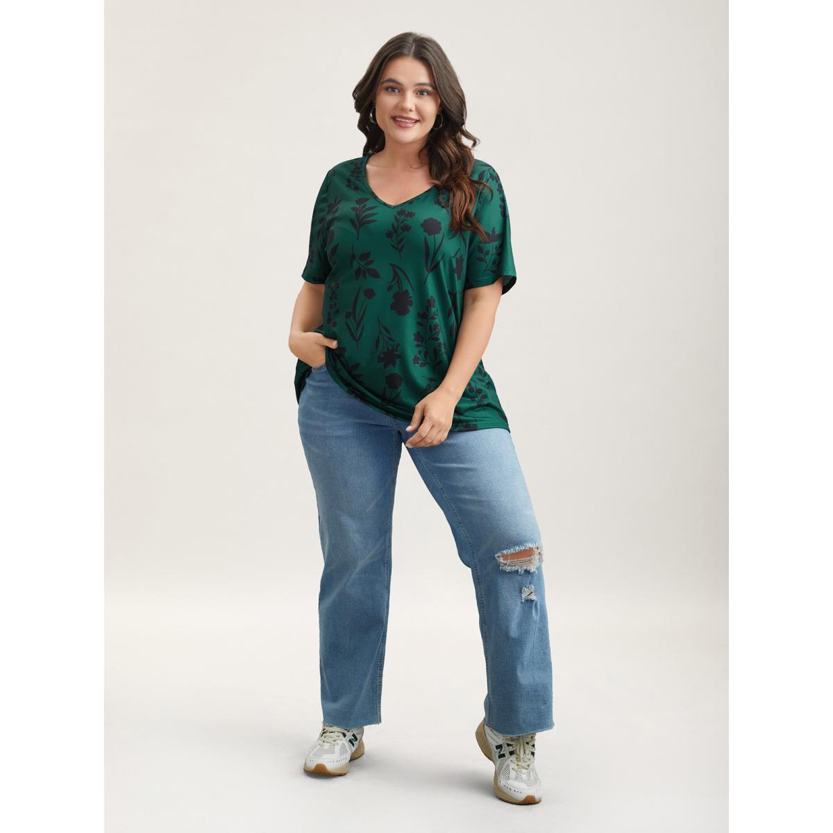 Plus Size Stretchy Floral Print V-Neck T-Shirt DarkGreen Women Casual Non Natural Flowers V-neck Everyday T-shirts BloomChic 30/6X Product Image