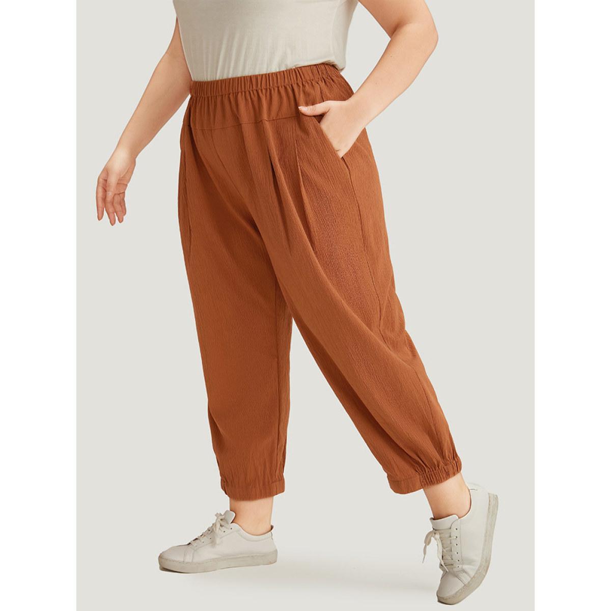 Plus Size Plain Texture Pocket Elastic Waist Gathered Pants Women Chocolate Casual High Rise Dailywear Pants BloomChic 28/5X Product Image