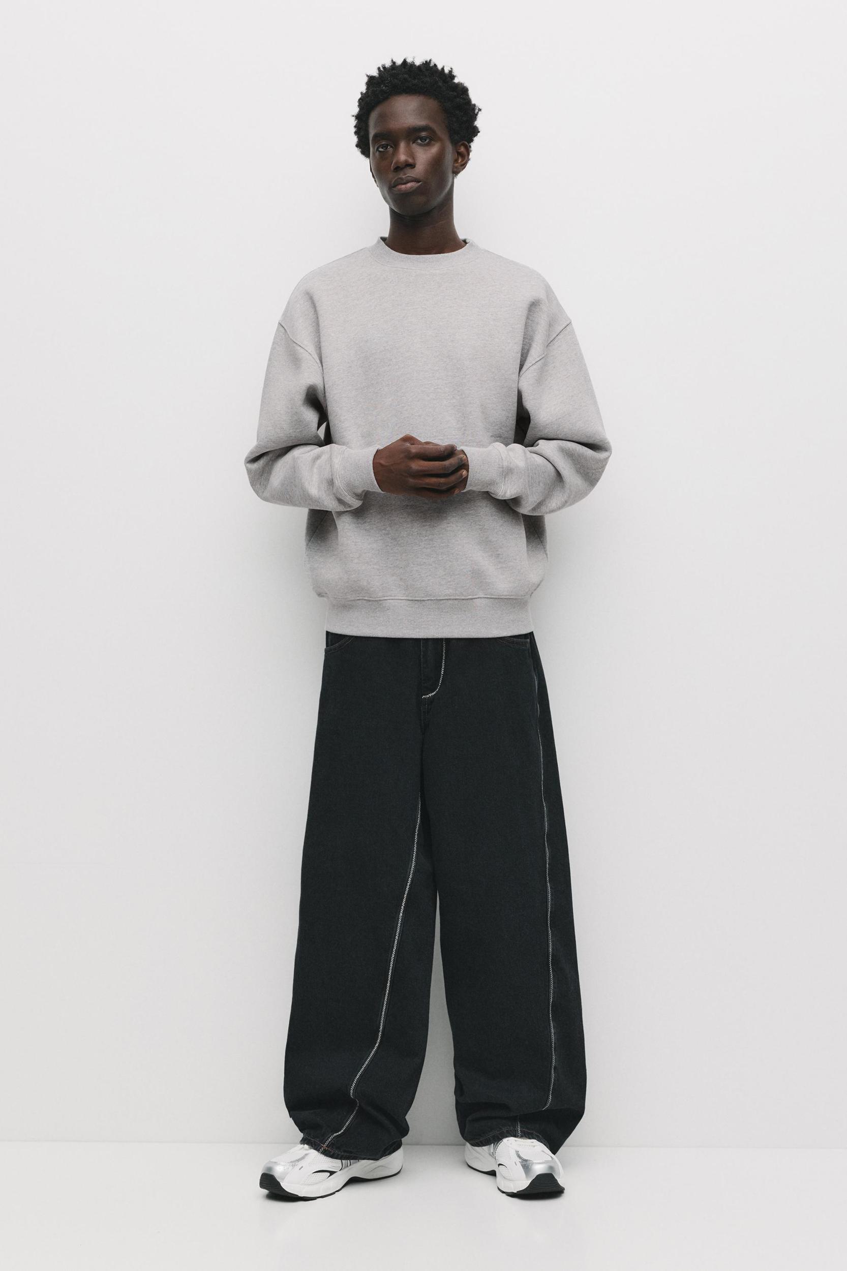 Basic crew neck sweatshirt Product Image
