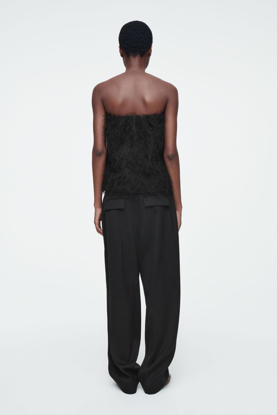 THE FEATHERED BANDEAU Product Image