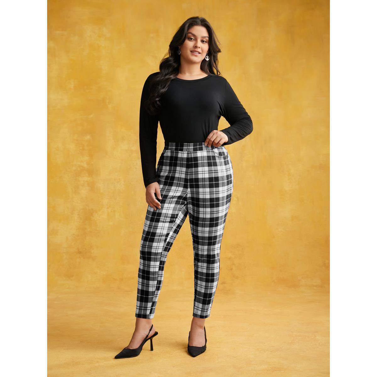 Plus Size Stretchy Plaid Lounge Leggings Women Black Elegant Medium stretch Skinny Mid Rise Everyday Leggings BloomChic 18-20/2X Product Image