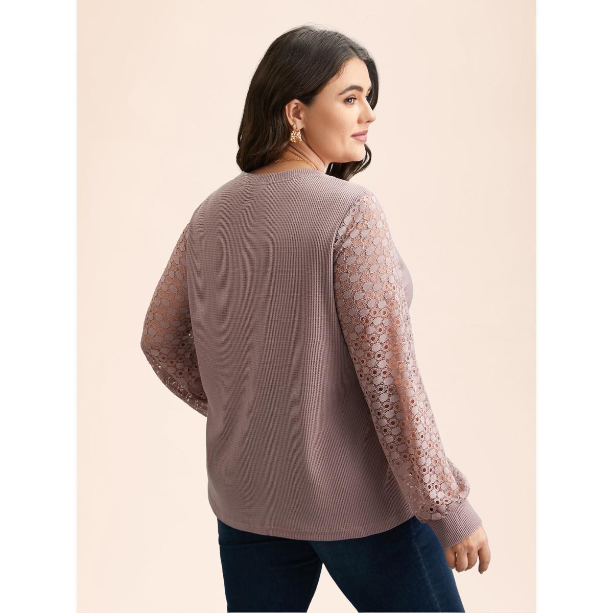 Plus Size Textured Lace Spliced Stretchy T-Shirt Dirtypink Women Elegant Texture Round Neck Everyday T-shirts BloomChic 10/M Product Image