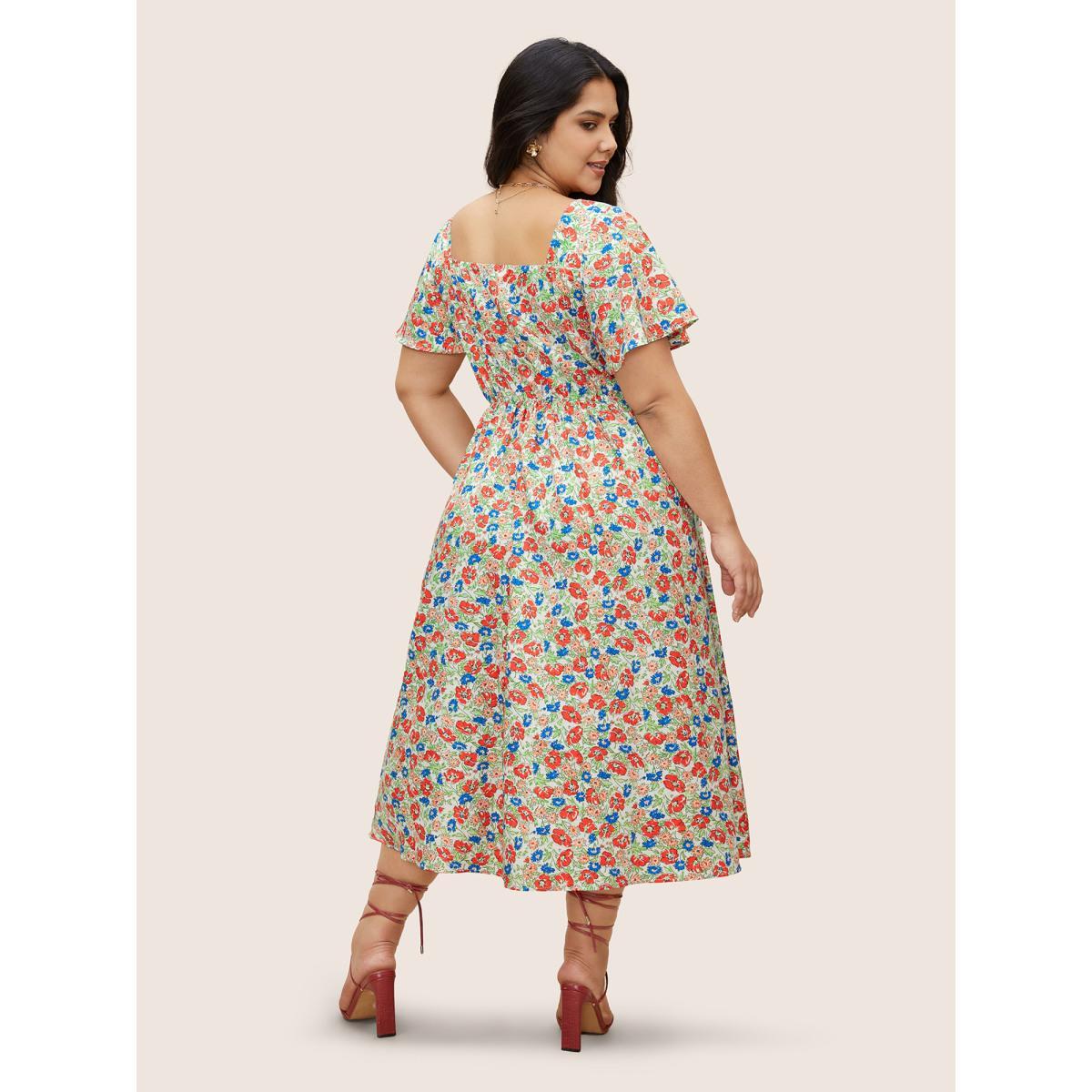 Plus Size Heart Neckline Ditsy Floral Tie Knot Drawstring Dress Multicolor Women Elegant Tie knot Heart neckline Short sleeve Curvy BloomChic 30/6X Product Image