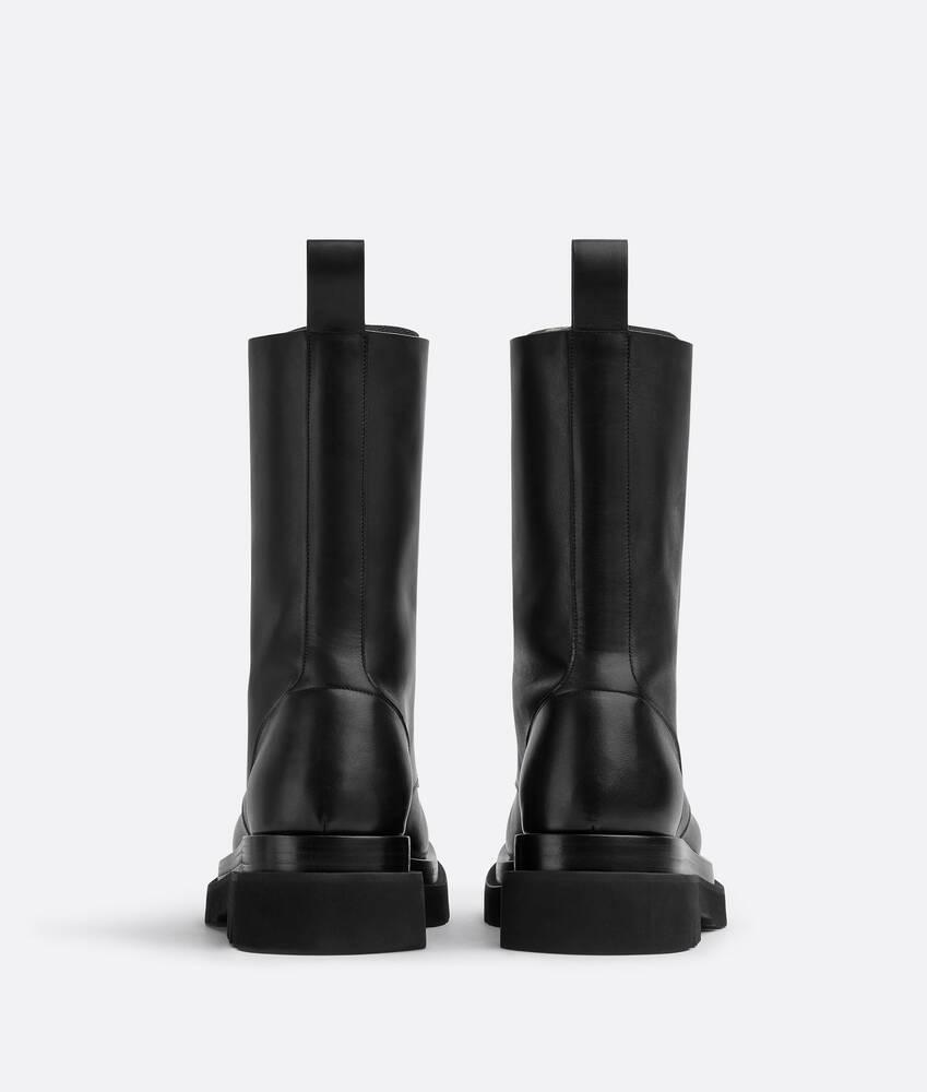 Men's Lug Lace-Up Boot in Black Product Image