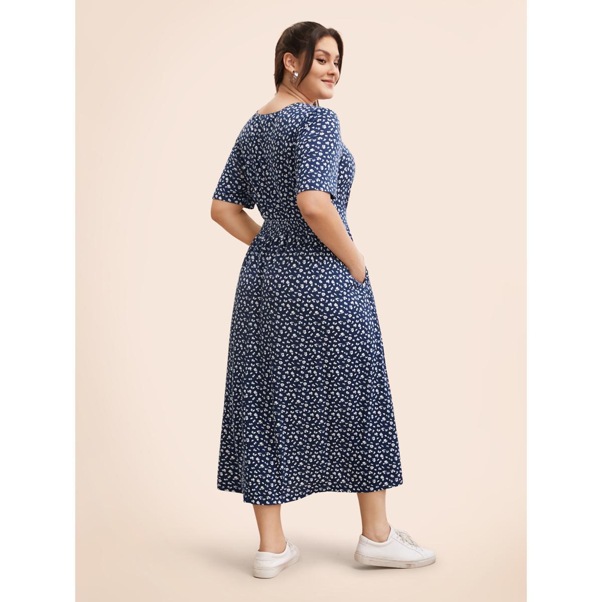 Plus Size Ditsy Floral V Neck Shirred Dress Navy Women Casual Shirred Overlap Collar Short sleeve Curvy BloomChic 18-20/2X Product Image