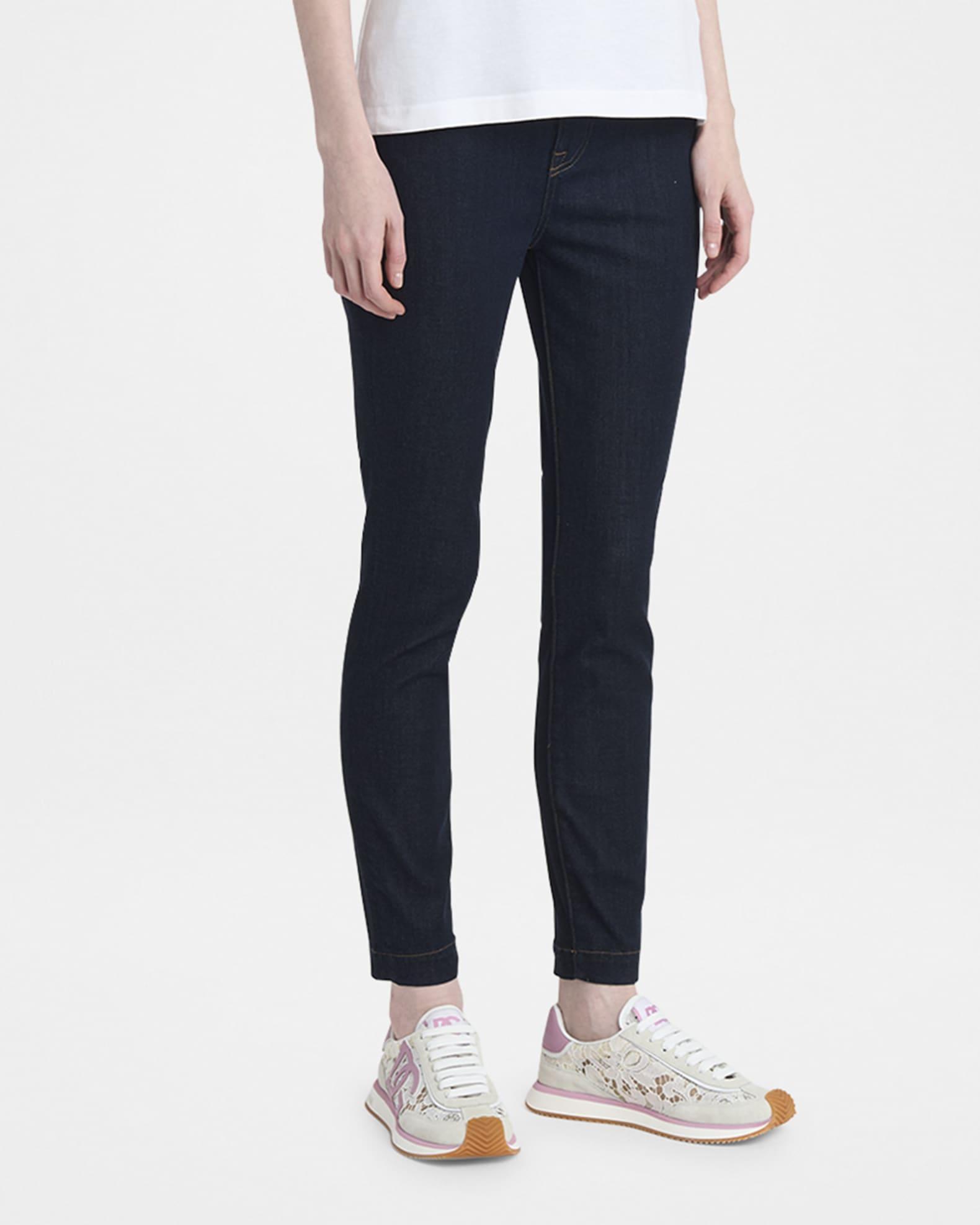 DG Cushion Lace Runner Sneakers Product Image