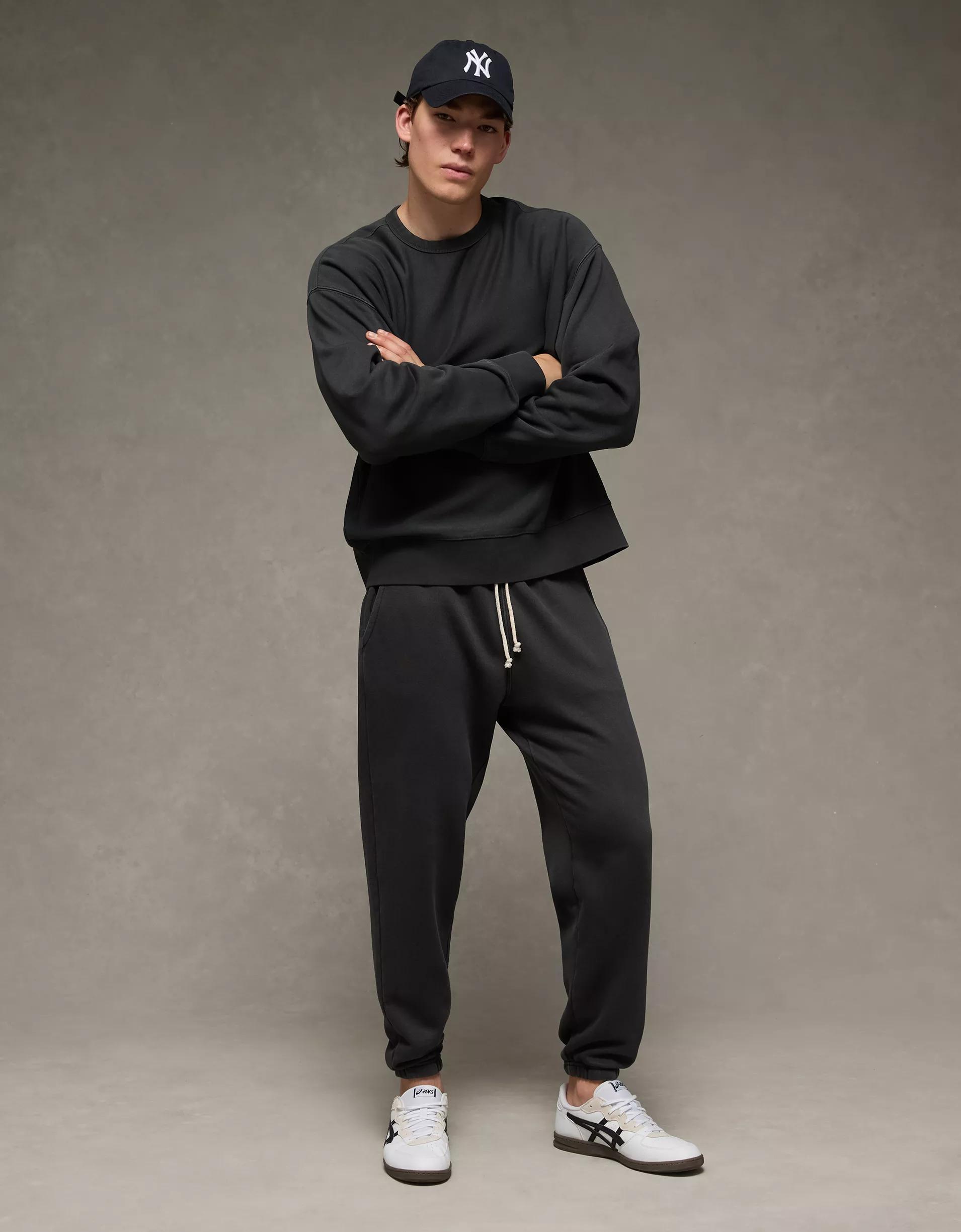 AE Laidback Luxe Heavyweight Sweatshirt Product Image