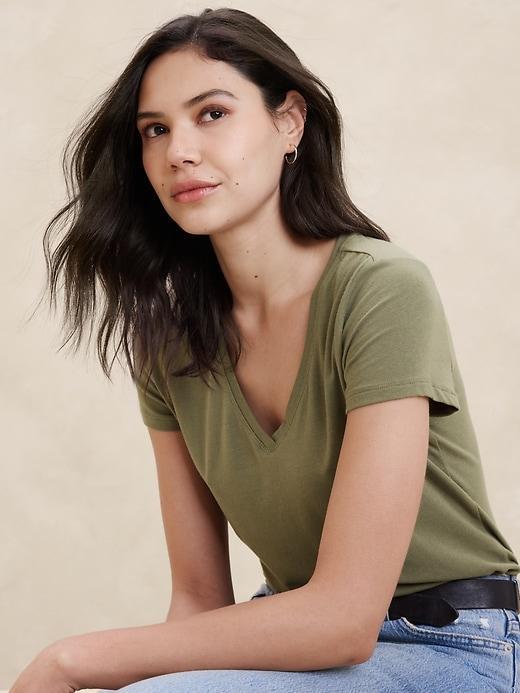 Timeless V-Neck T-Shirt Product Image