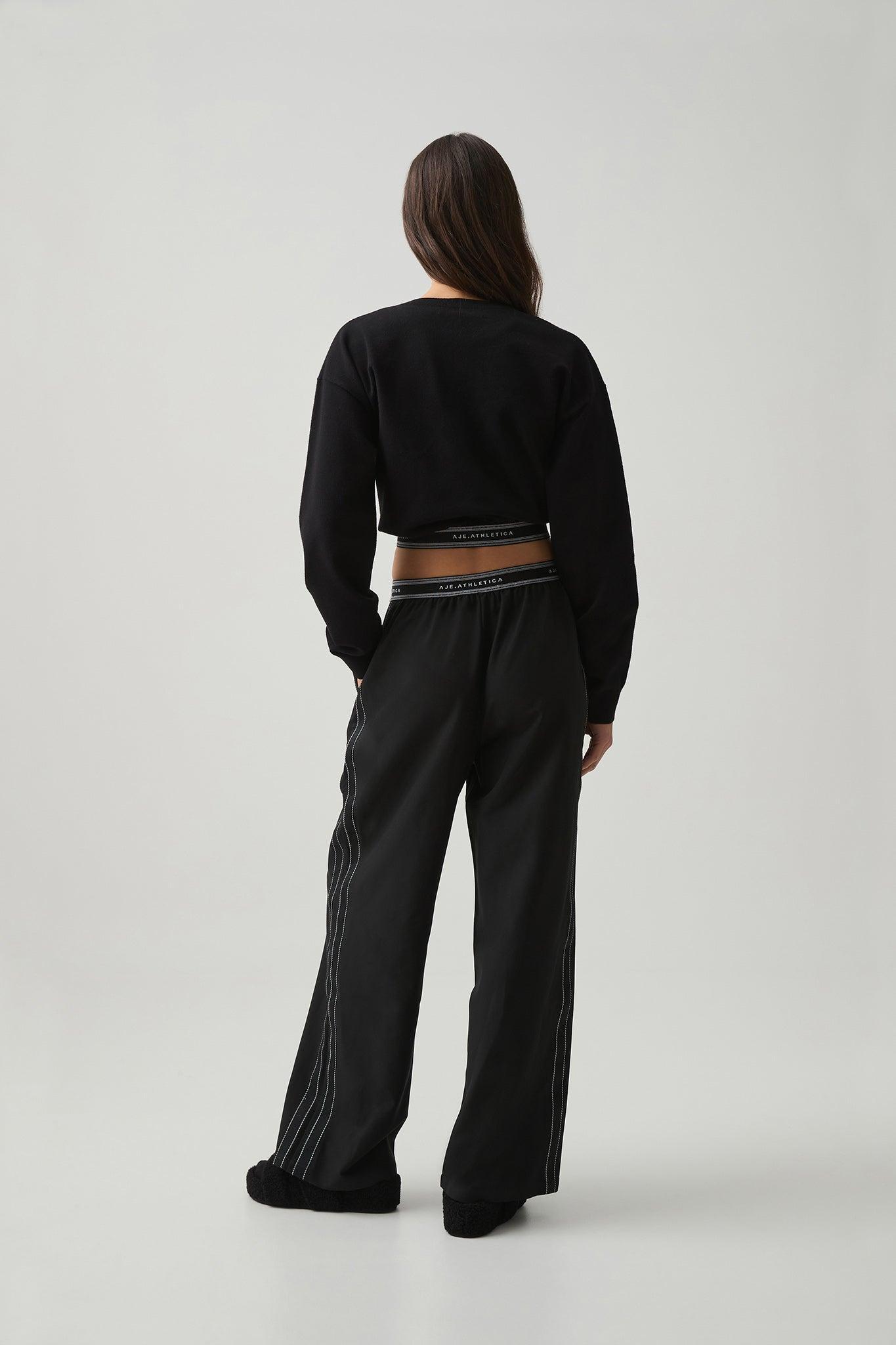 Cropped Elastic Logo Crew Product Image