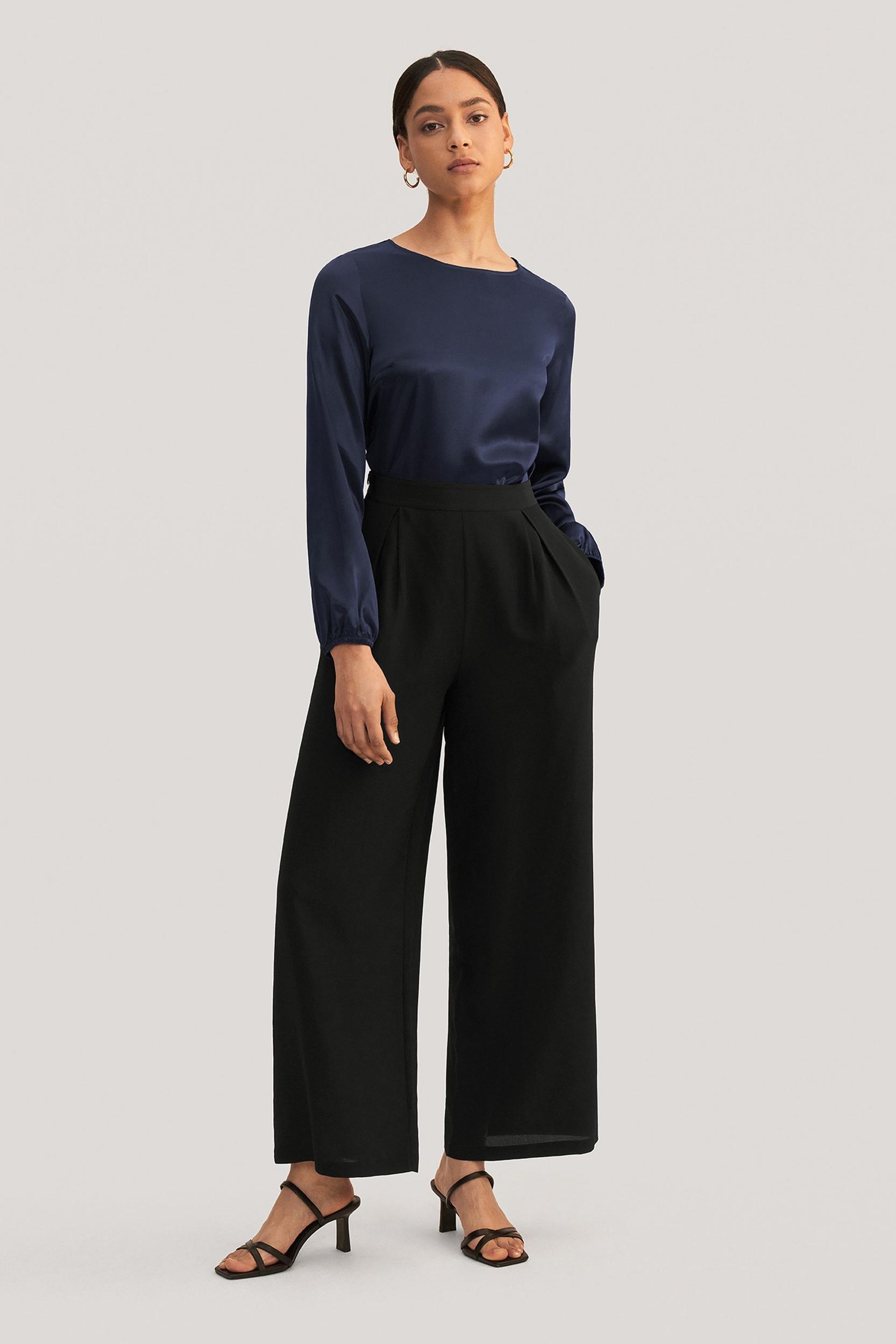Smooth Silk Wide Leg Cropped Pants Product Image
