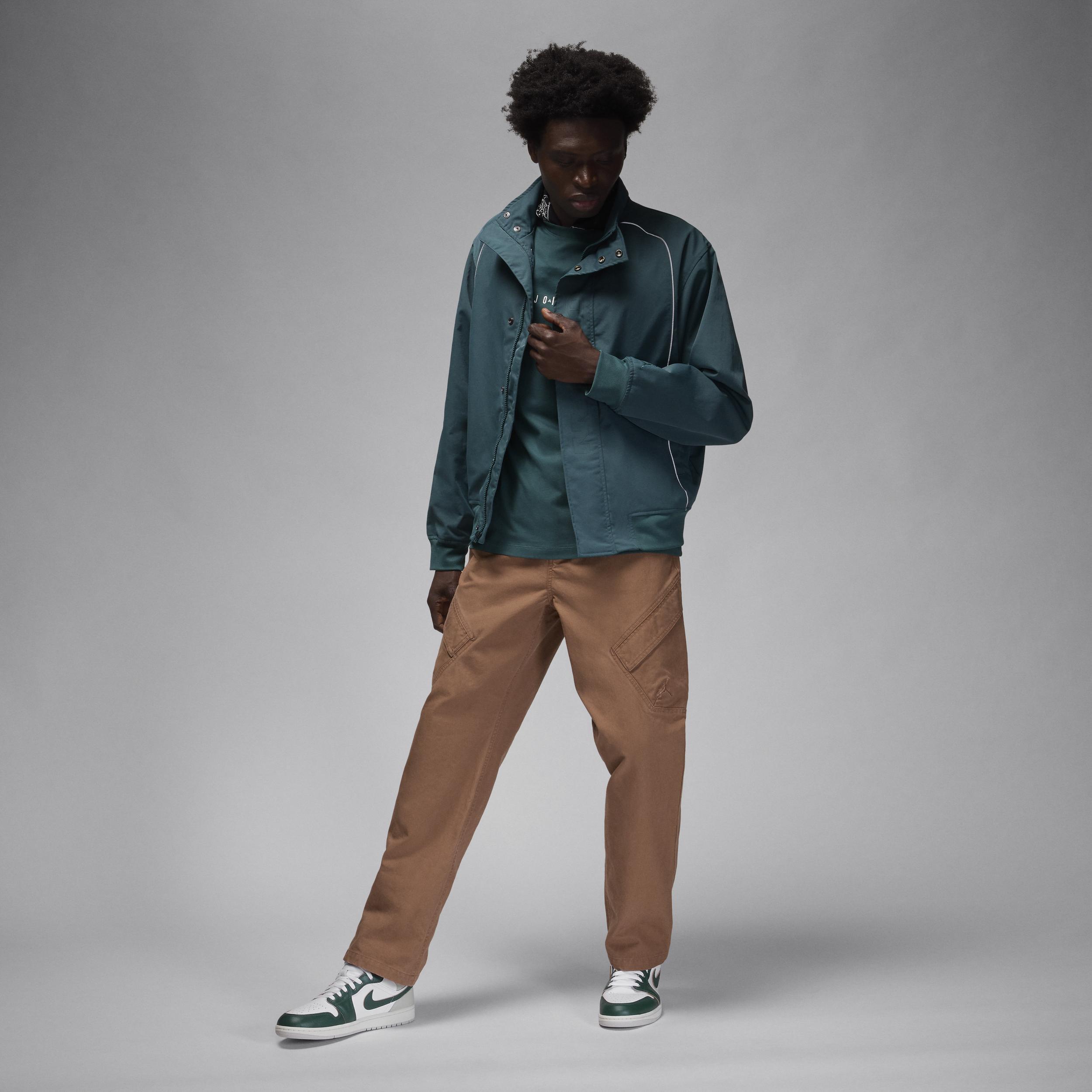 Men's Air Jordan 1 Mid SE Shoes Product Image