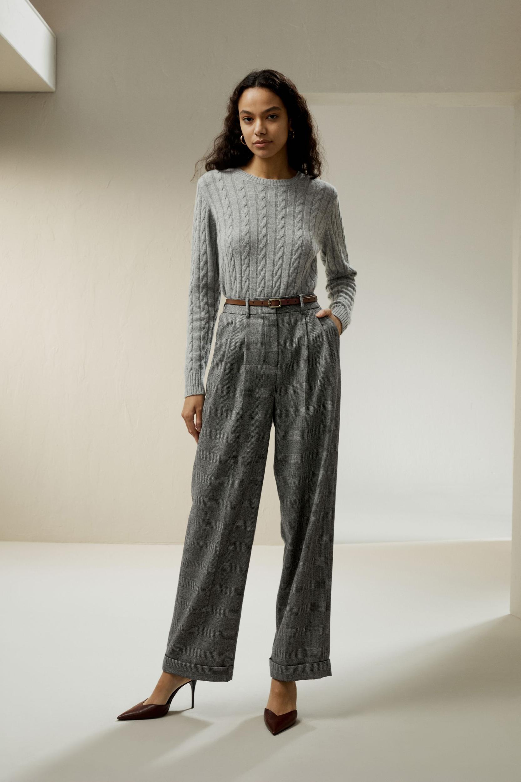 Classic Cable Knit Sweater with Ribbed Edges Product Image