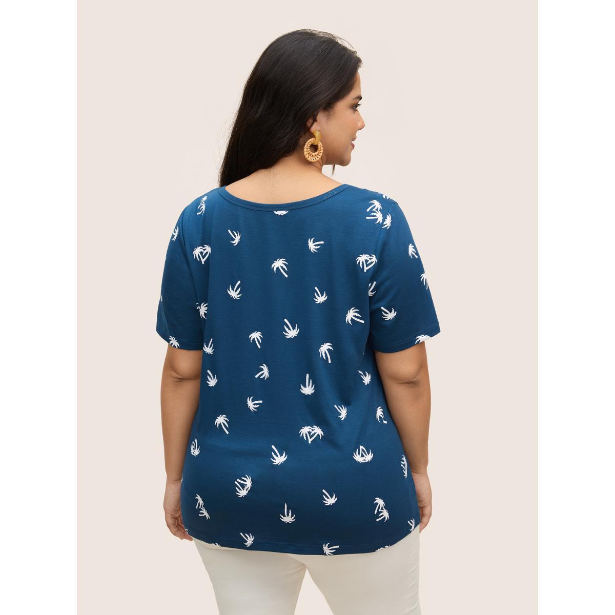 Plus Size Coconut Tree Print Round Neck T-shirt Indigo Women Resort Contrast Natural Flowers Round Neck Vacation T-shirts BloomChic 10/M Product Image