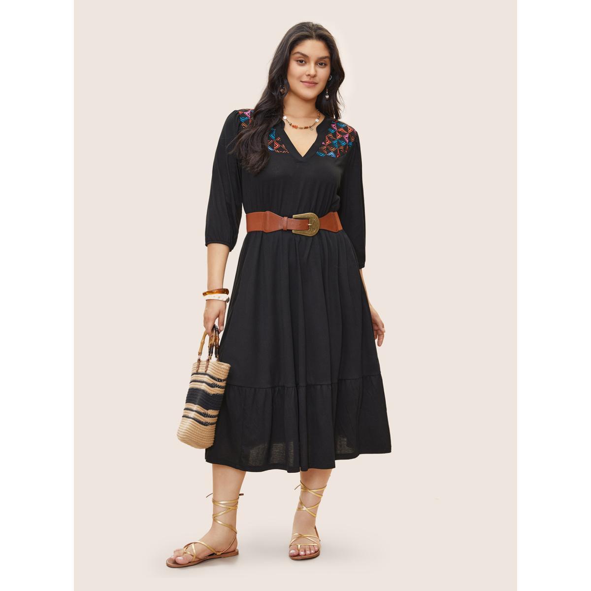 Plus Size Geometric Contrast Embroidered Elastic Waist Dress Black Women Resort Non V-neck Elbow-length sleeve Curvy Midi Dress BloomChic 28/5X Product Image