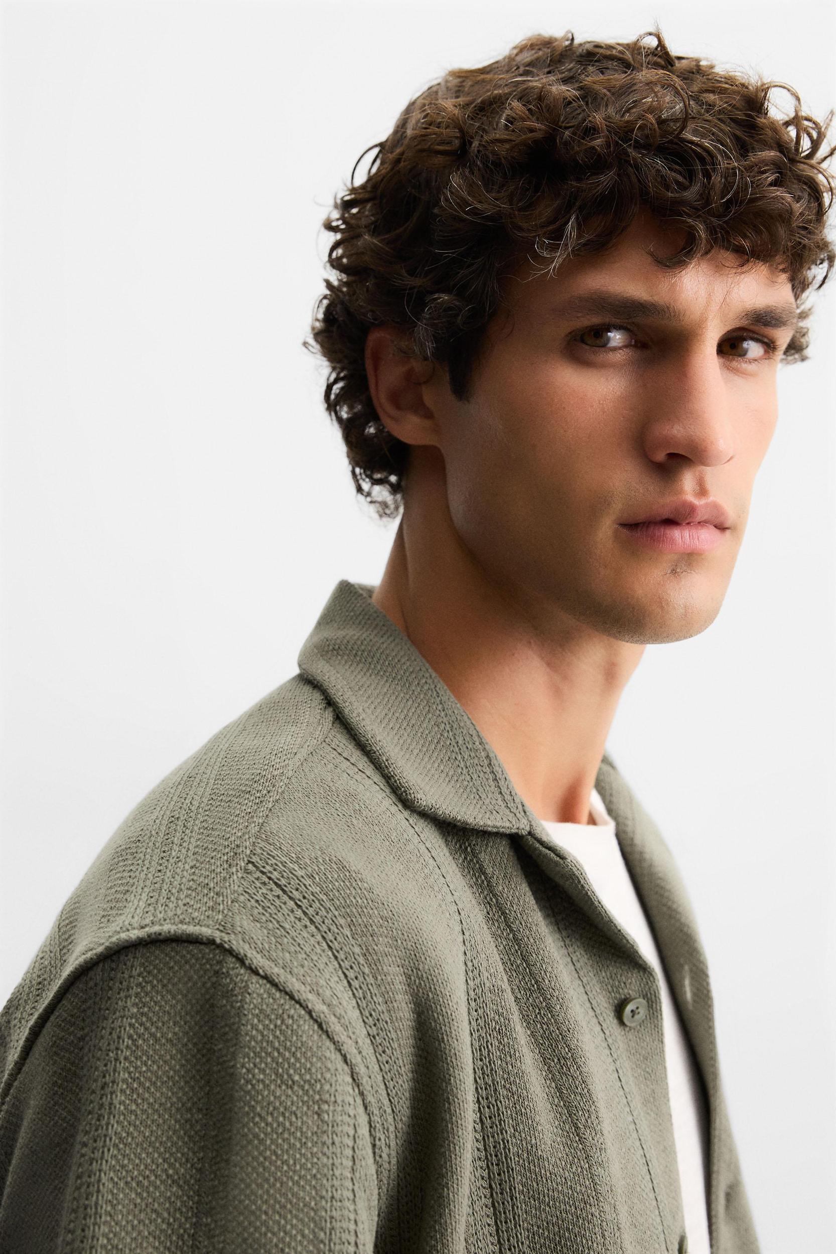 JACQUARD TEXTURED SHIRT Product Image