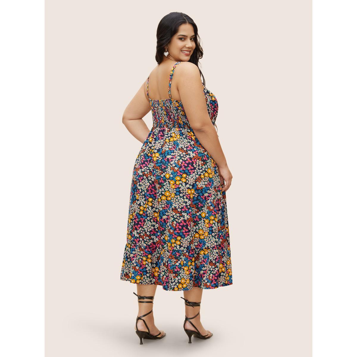 Plus Size Ditsy Floral Shirred Pocket Cami Dress Indigo Women Elegant Shirred V-neck Sleeveless Curvy BloomChic 26/4X Product Image