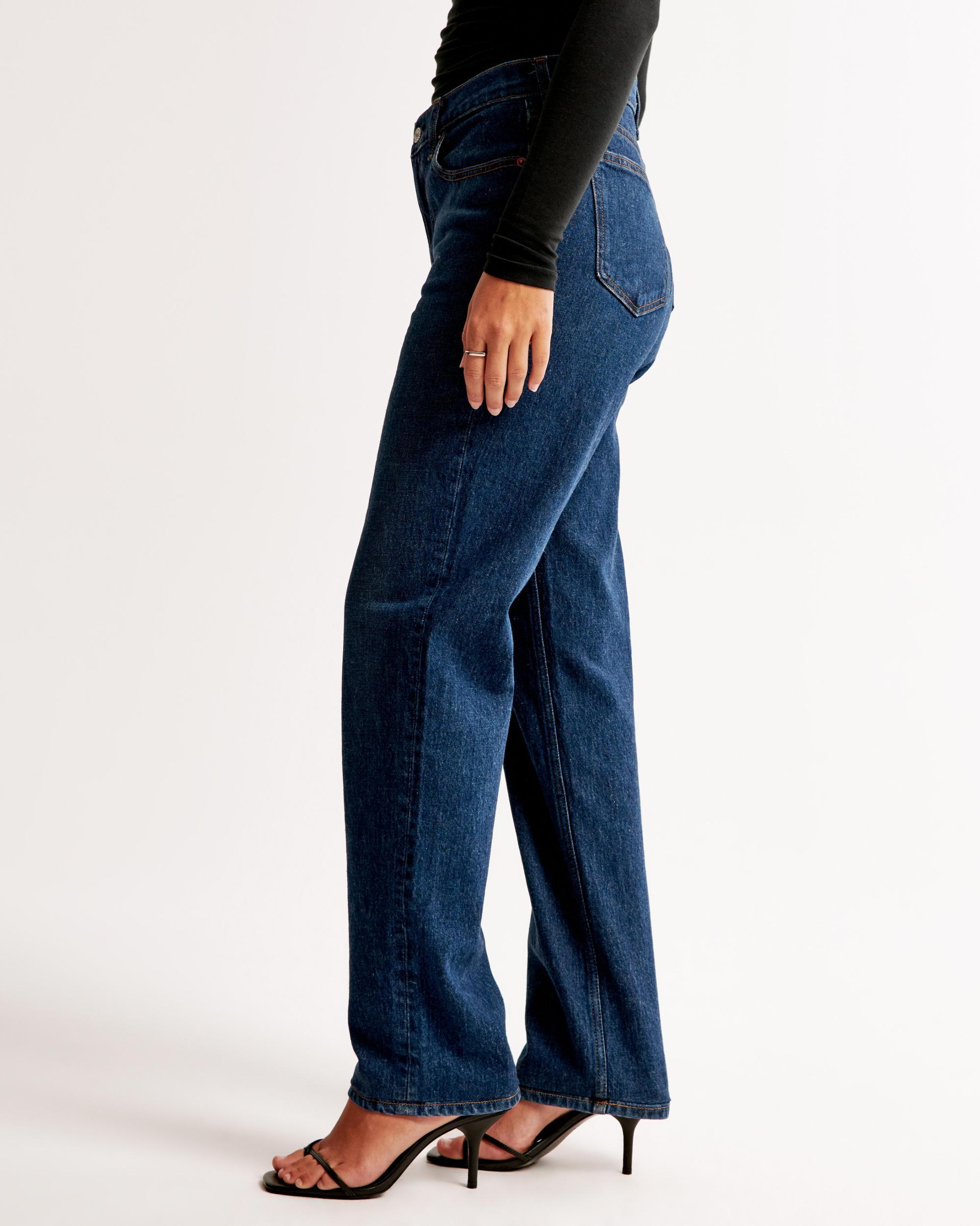 Curve Love Mid Rise 90s Straight Jean Product Image