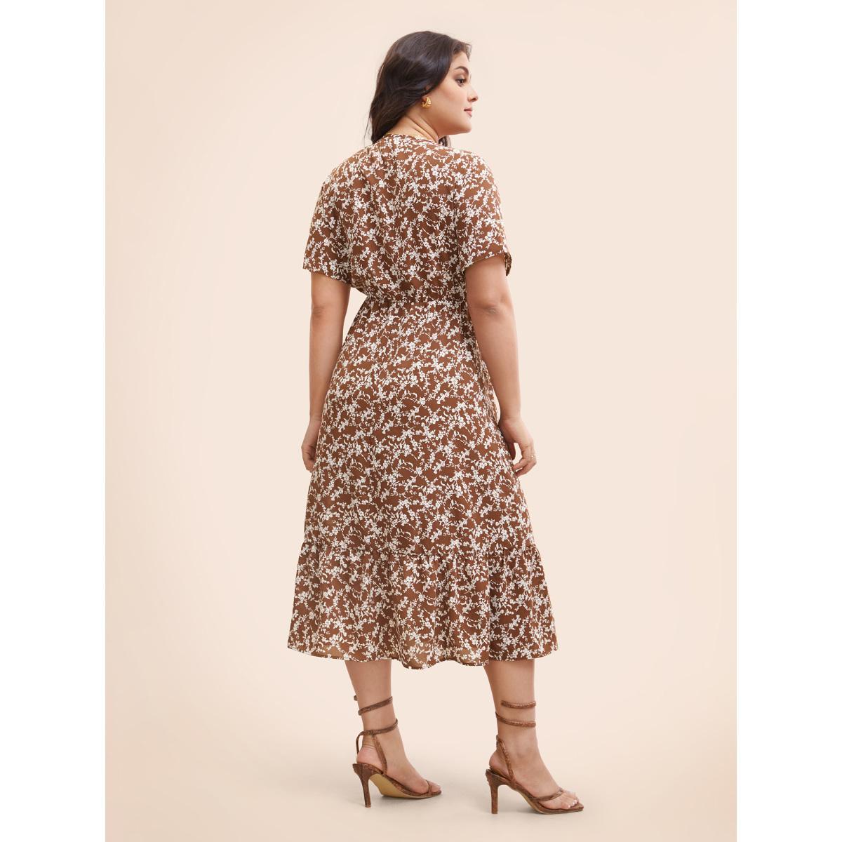 Plus Size Ditsy Floral Shirred Ruffle Hem Dress Browncoffeecolor Women Elegant Shirred V-neck Short sleeve Curvy BloomChic 12/L Product Image