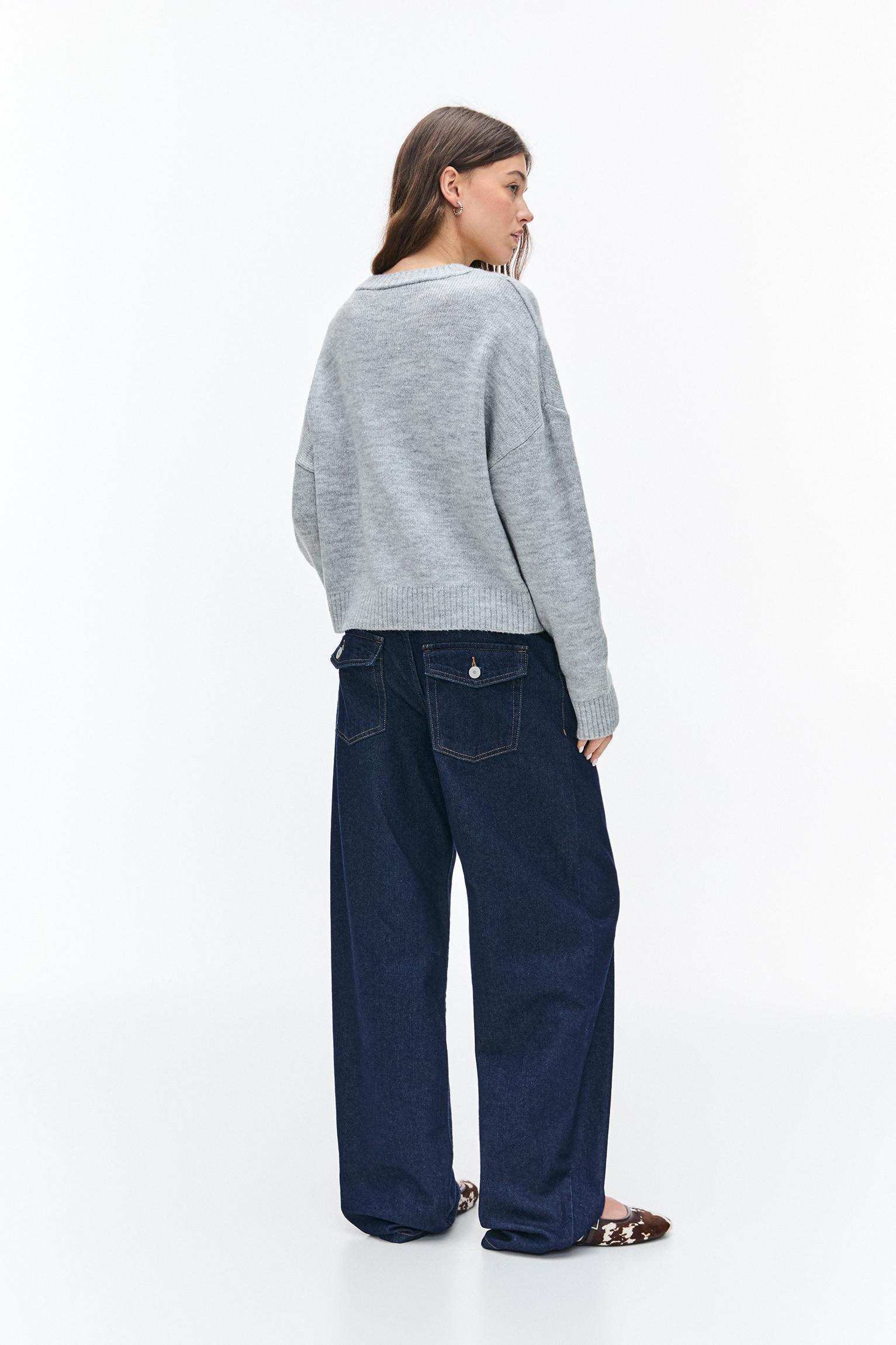 Graphic knit sweater with bow Product Image