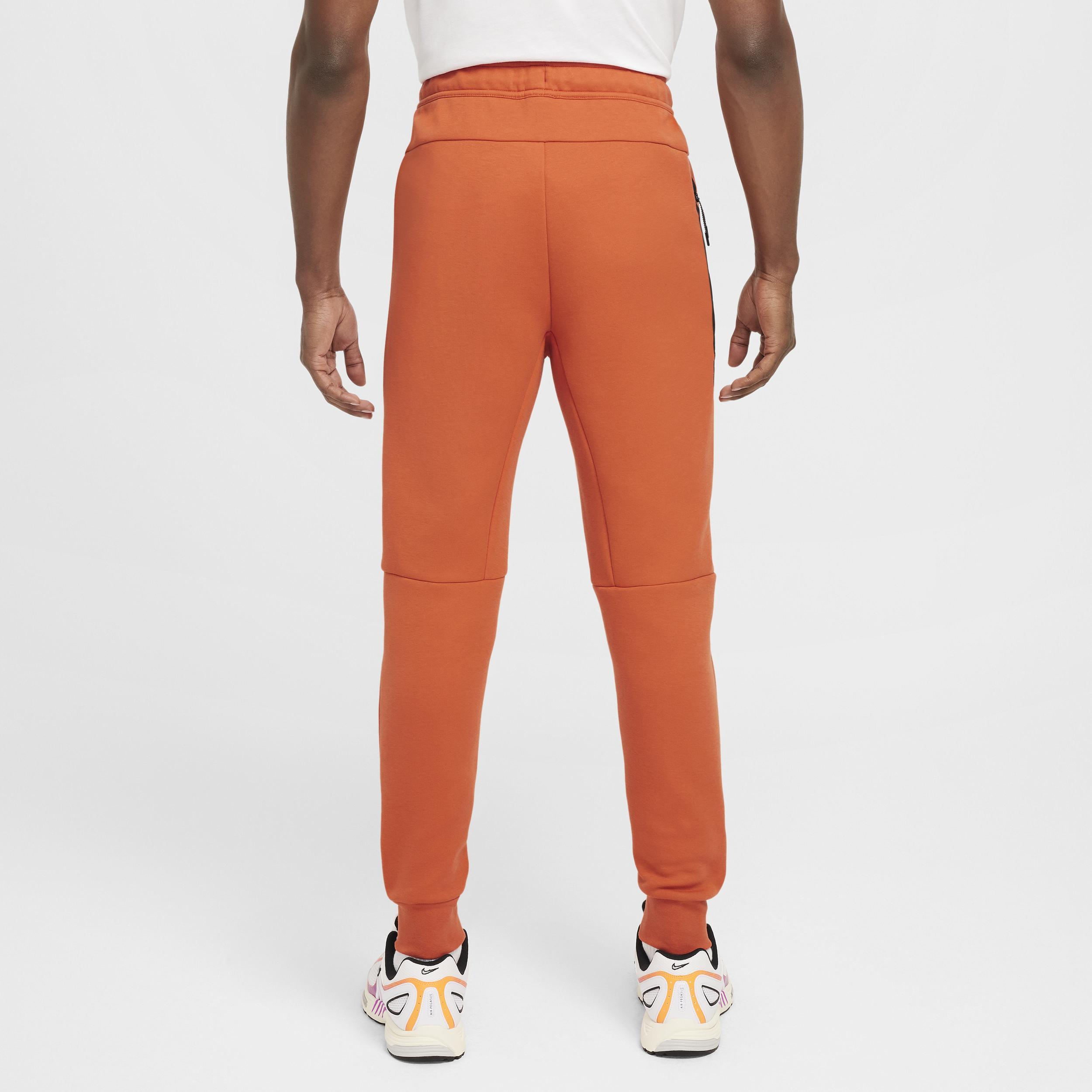 Nike Men's Tech Fleece Jogger Pants Product Image