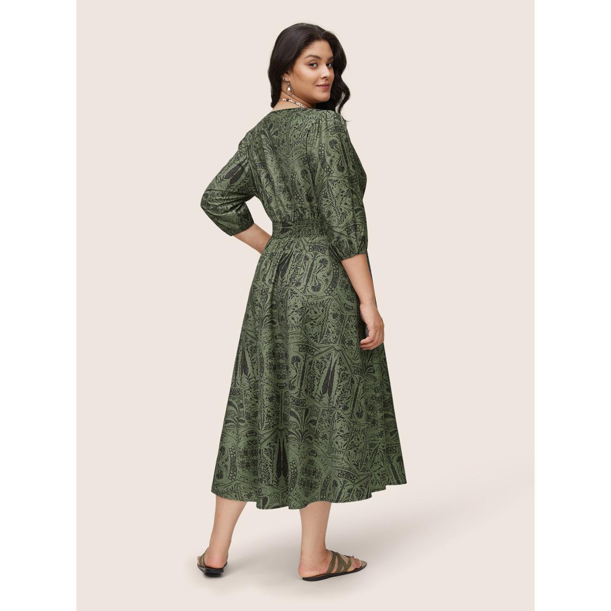Plus Size Paisley Print Shirred Lantern Sleeve Dress ArmyGreen Women Vacation Elastic cuffs V-neck Elbow-length sleeve Curvy Midi Dress BloomChic 28/5X Product Image