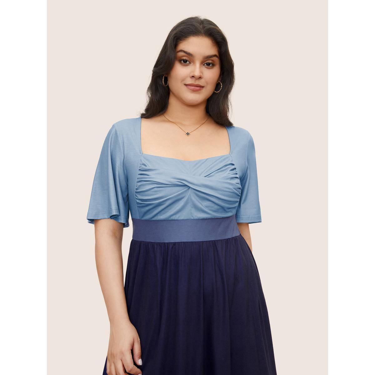 Plus Size Square Neck Colorblock Contrast Twist Front Dress Navy Women Casual Twist Square Neck Short sleeve Curvy Midi Dress BloomChic 14-16/1X Product Image