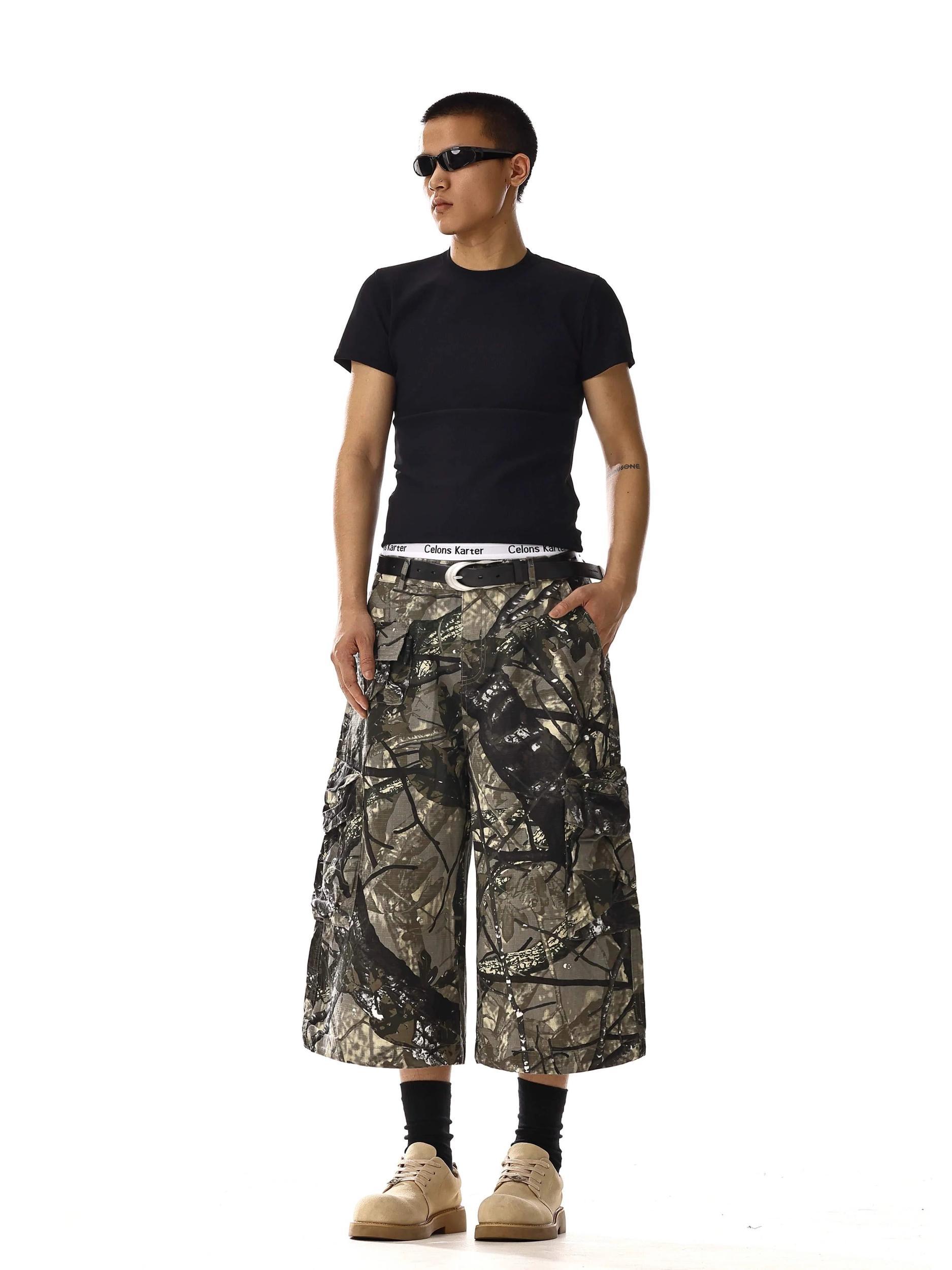 RT No. 18221 CAMO LONG SHORTS Product Image