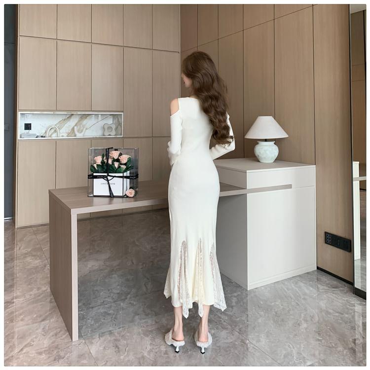 Long Sleeve Cold Shoulder V-Neck Plain Maxi Bodycon Dress Product Image