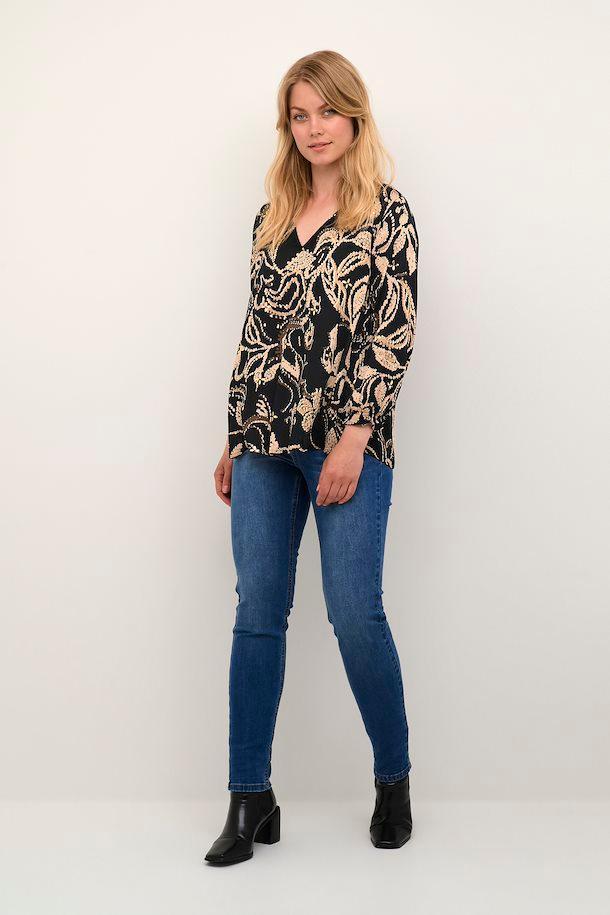 CUfonda Blouse Product Image