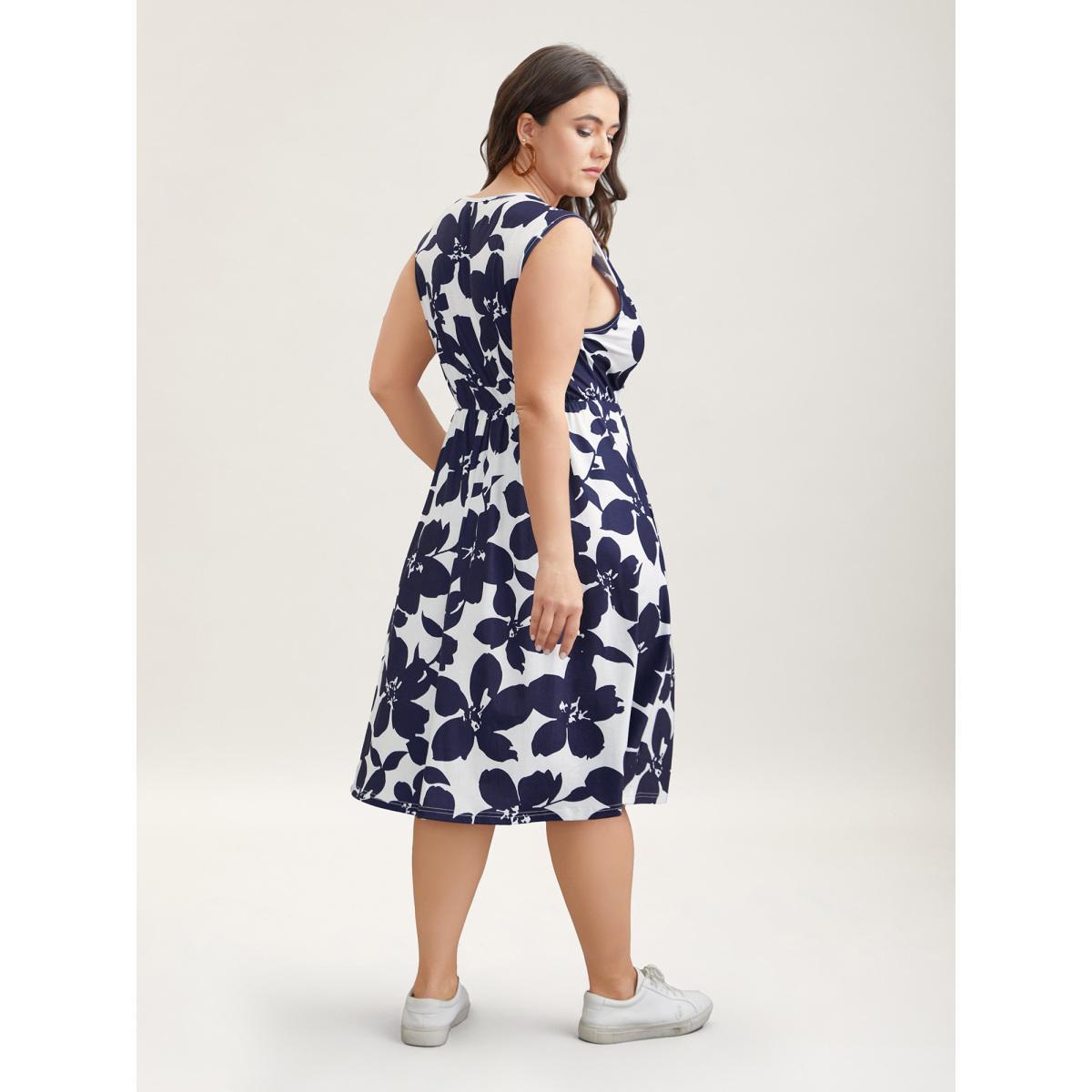 Plus Size Floral Print Surplice Neck Midi Dress Navy Women Casual Gathered Knit Dresses Bloomchic 28/5X Product Image