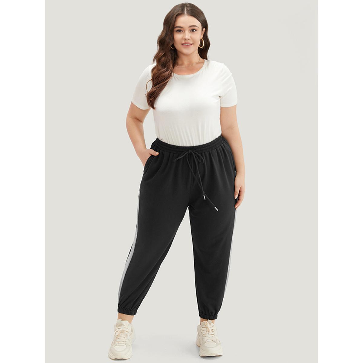 Patchwork Contrast Drawstring Sweatpant Black Plus Size Women Casual Dailywear Contrast 26/4X Bloomchic Product Image