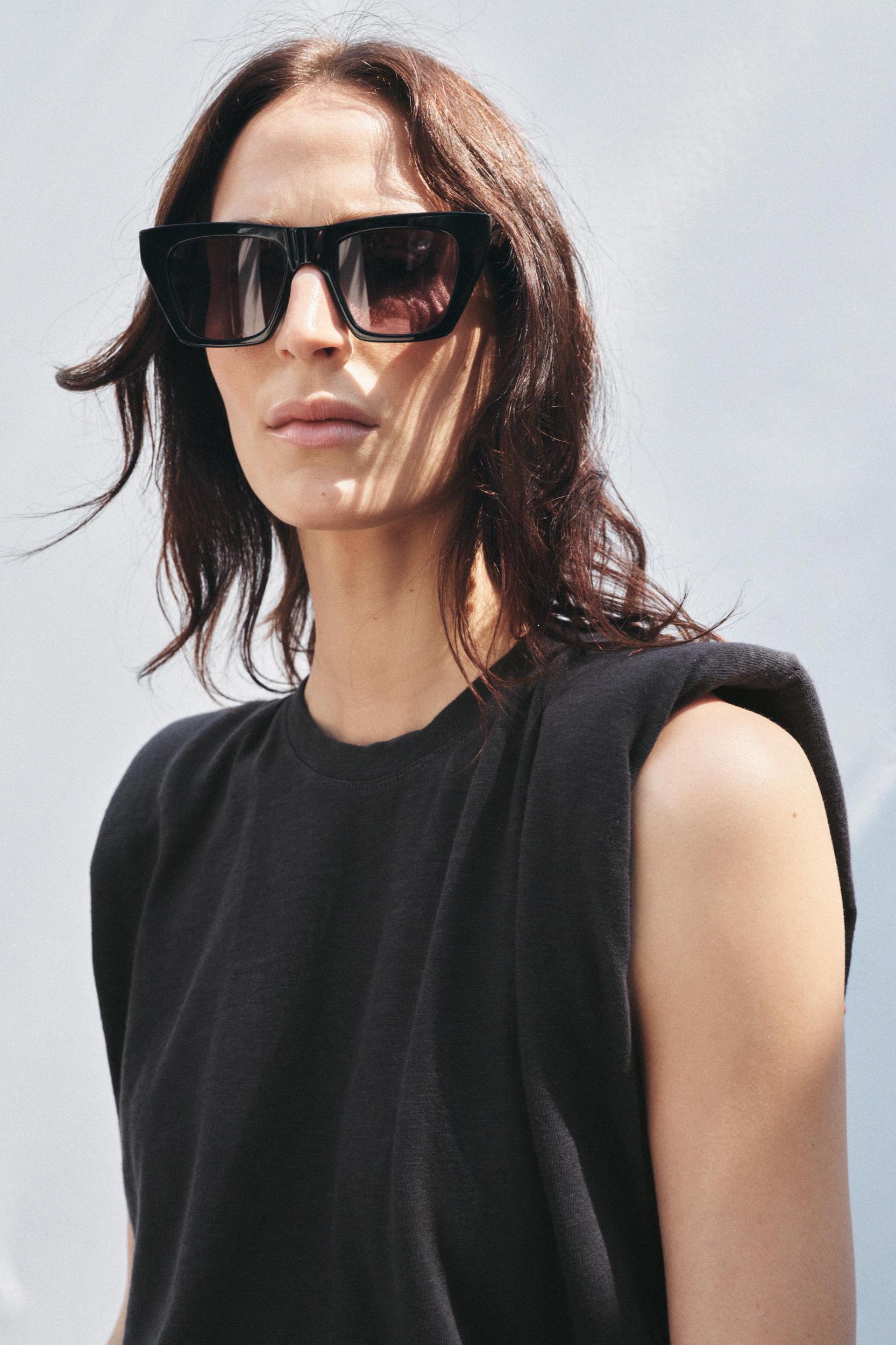 WASHED EFFECT T-SHIRT WITH SHOULDER PADS Product Image