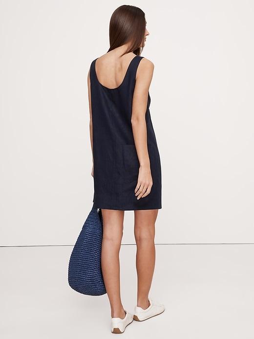 Linen Scoop-Neck Shift Dress Product Image