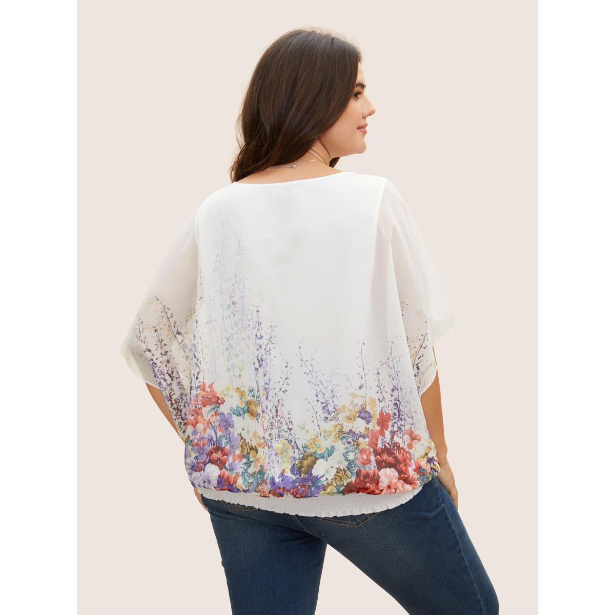 Plus Size WhiteSmoke Pixel Flower Shirred Batwing Sleeve Blouse Women Elegant Half Sleeve U-neck Everyday Blouses BloomChic 28/5X Product Image
