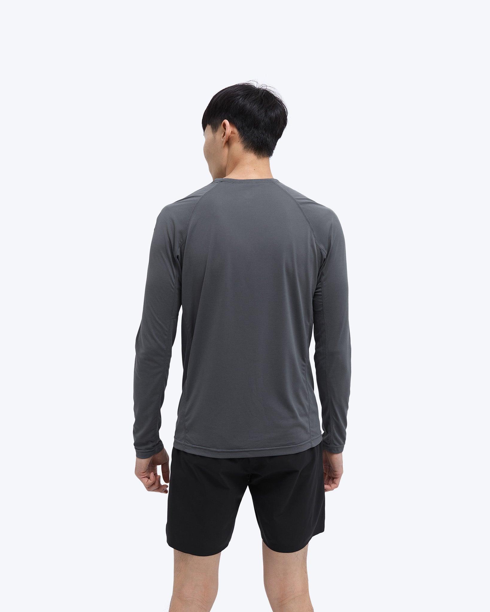 Deltapeak™ 90 Training Long Sleeve Male Product Image