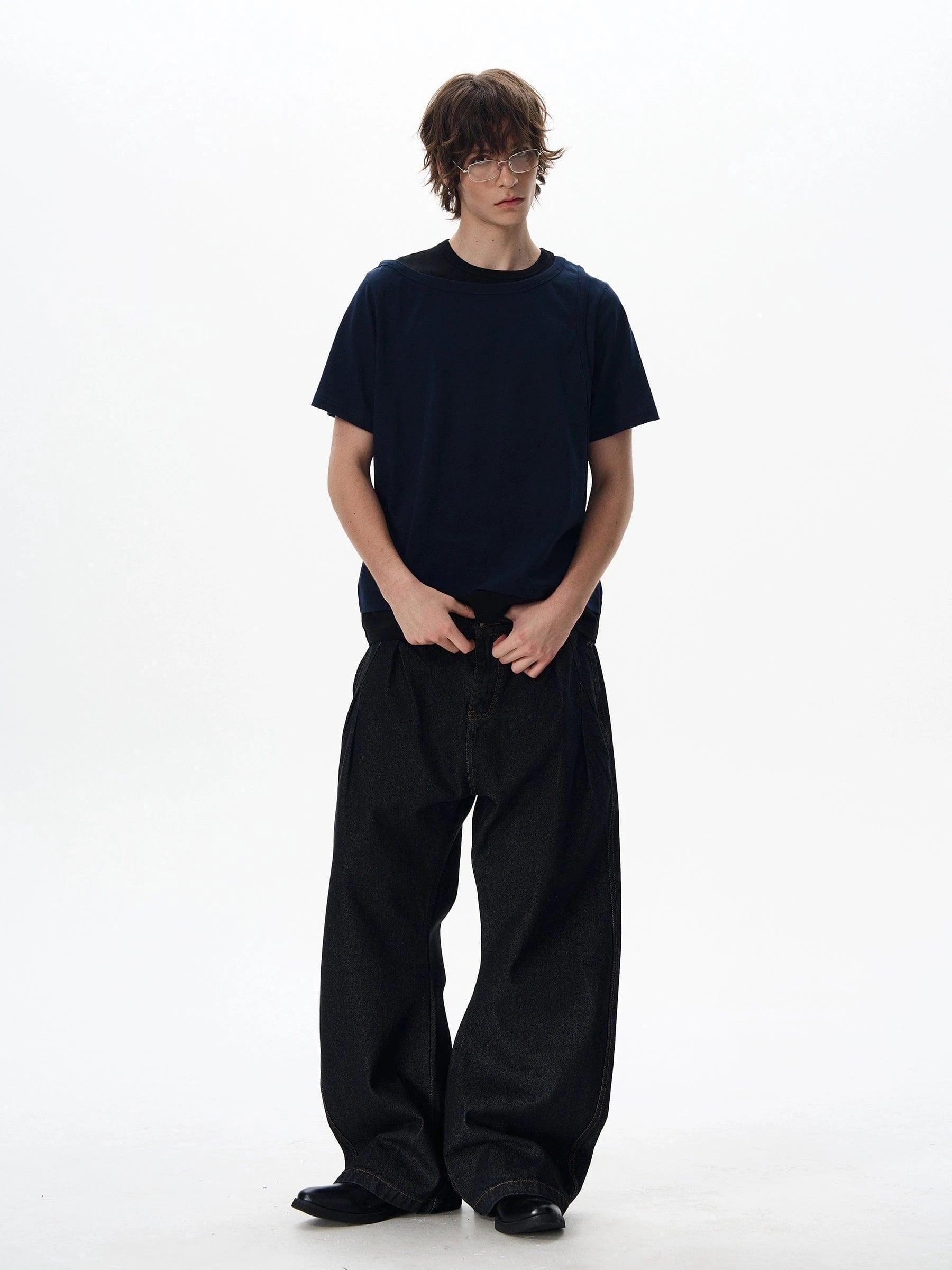 RT No. 18032 BLACK PLEATED DENIM STRAIGHT JEANS Product Image