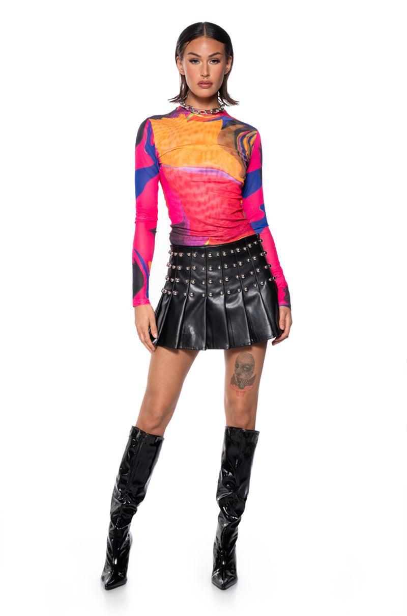 PROFILES ABSTRACT MESH TOP Product Image