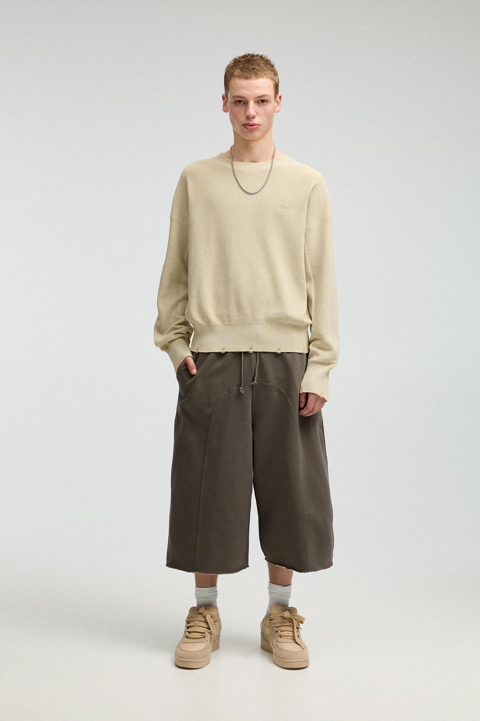 Ripped STWD sweater Product Image