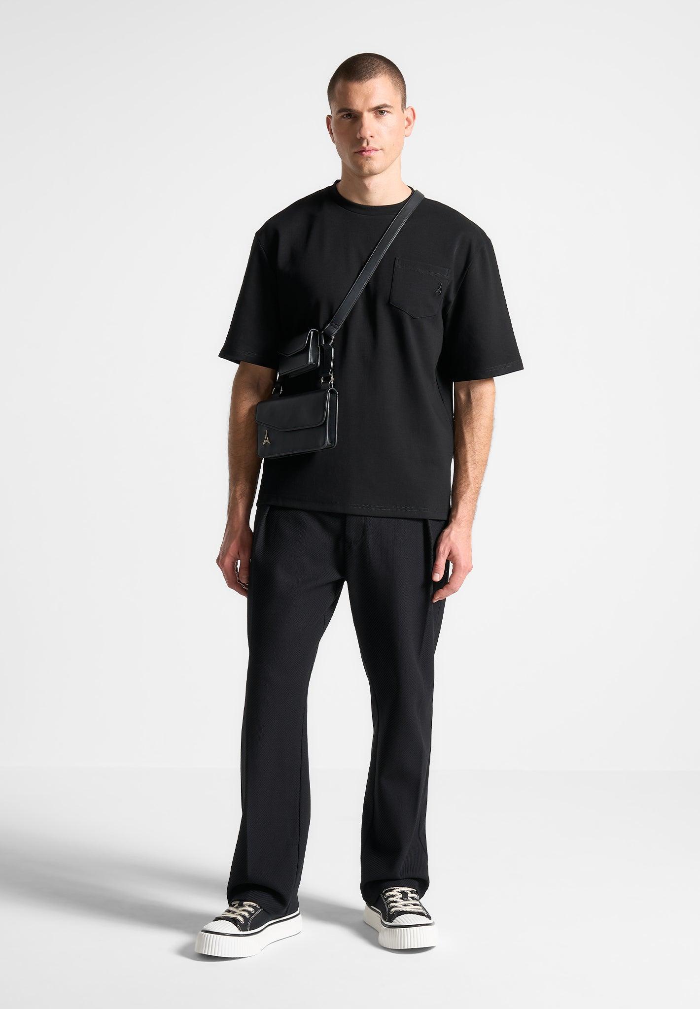 Relaxed Fit Éternel T-Shirt - Black Male Product Image