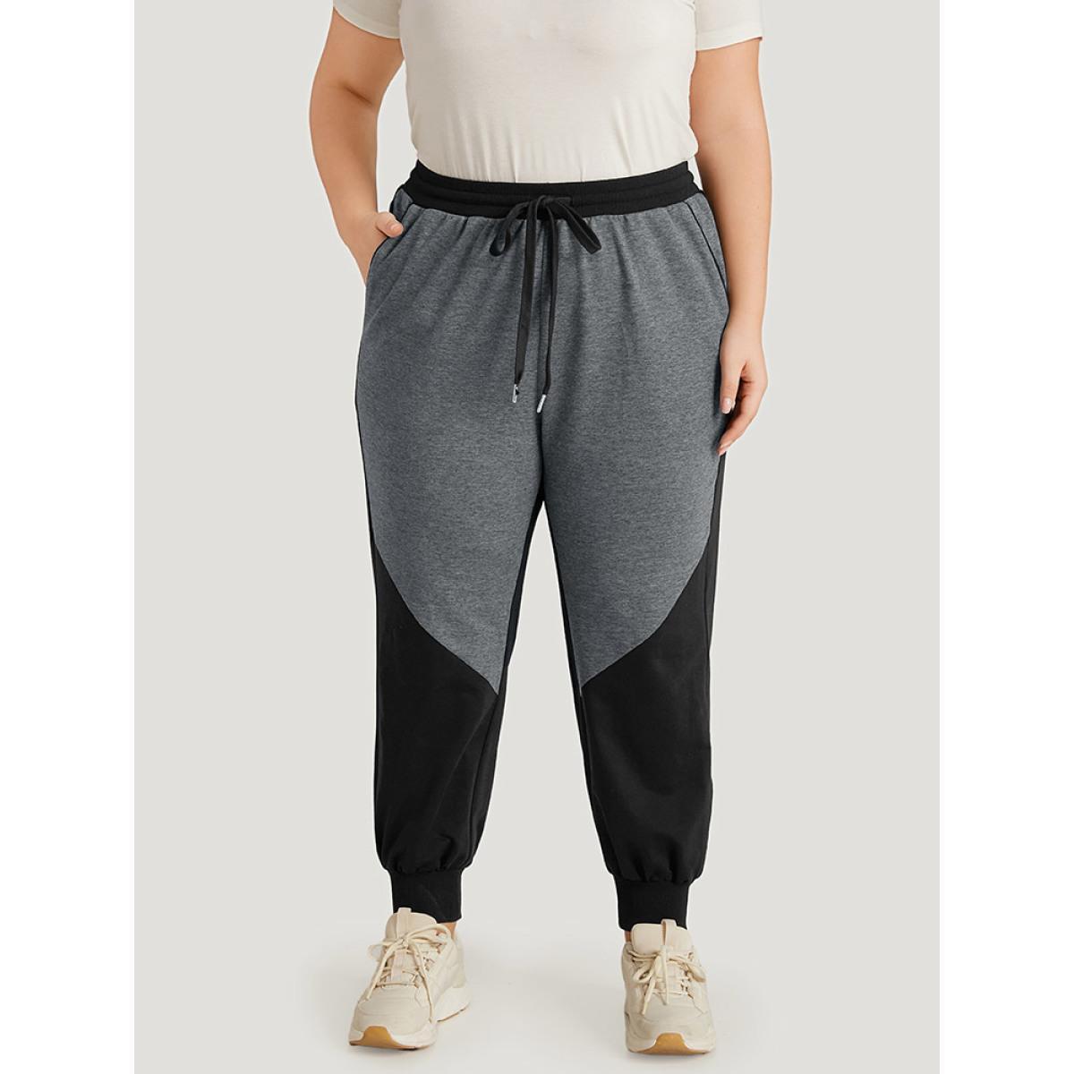 Contrast Patchwork Pocket Drawstring Elastic Waist Sweatpants Black Plus Size Women Casual Dailywear Contrast 28/5X Bloomchic Product Image
