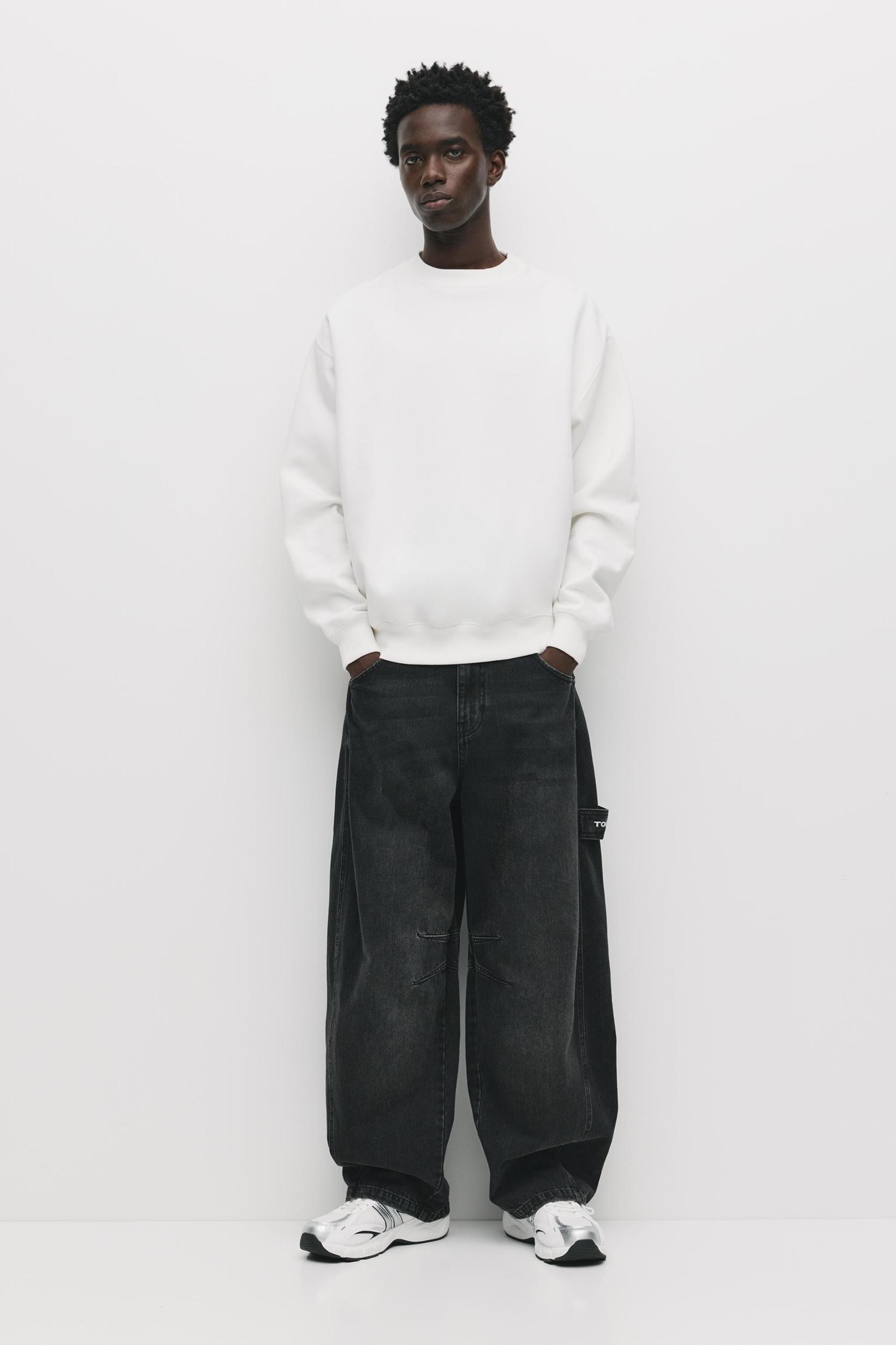 Basic crew neck sweatshirt Product Image