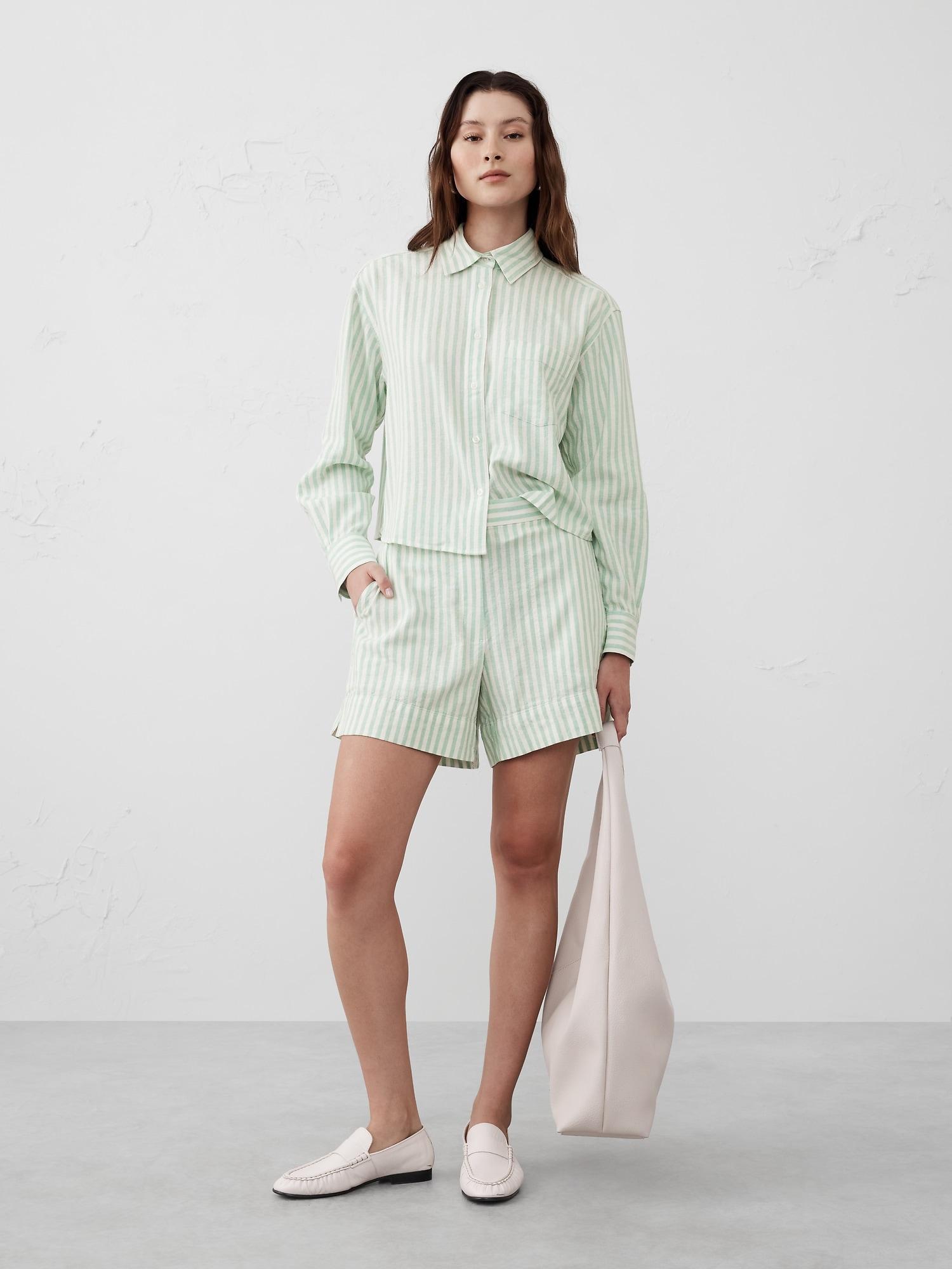 Linen-Blend Pull-On Short Product Image